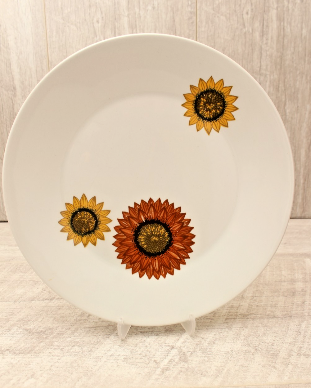 Vintage  J&G MEAKIN  Studio 9" Lunch Salad PLATE Palma