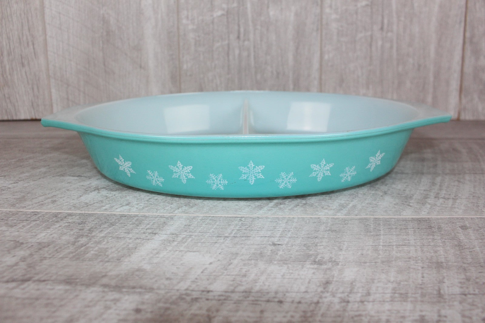 Vintage Pyrex Gaiety Snowflake Turquoise Blue Oval Divided Serving Dish VGC