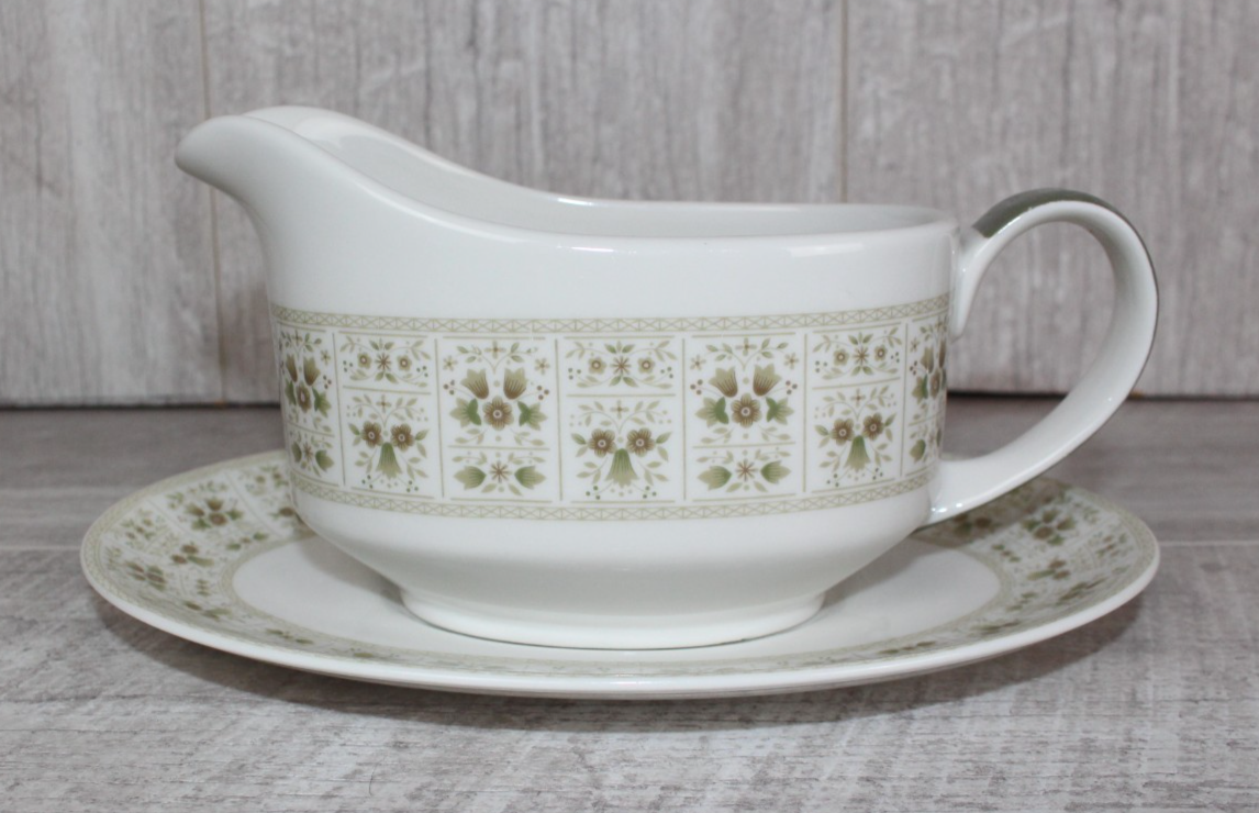 Vintage Royal Doulton Fine Bone China Samarra Gravy Boat & Saucer