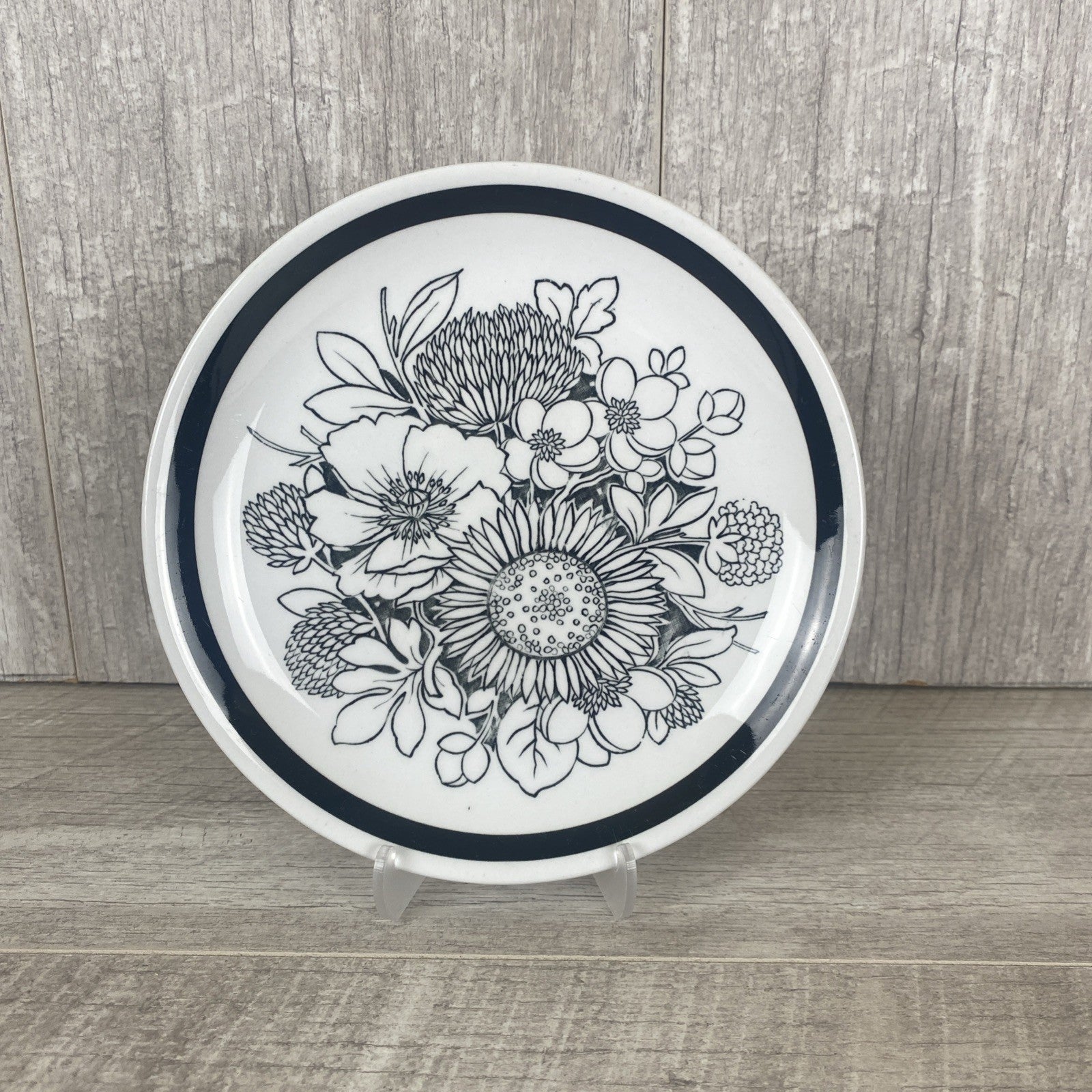 vintage retro 1960s ALFRED MEAKIN -  SAMOA -  SIDE PLATE black flower design