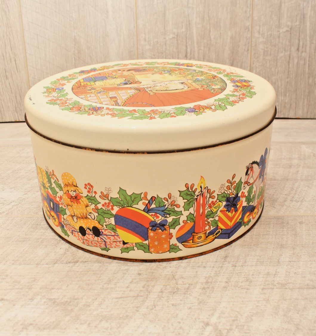 Vintage Regency Ware Christmas Biscuit / Cake Tin – Made in England (c. 1960s)