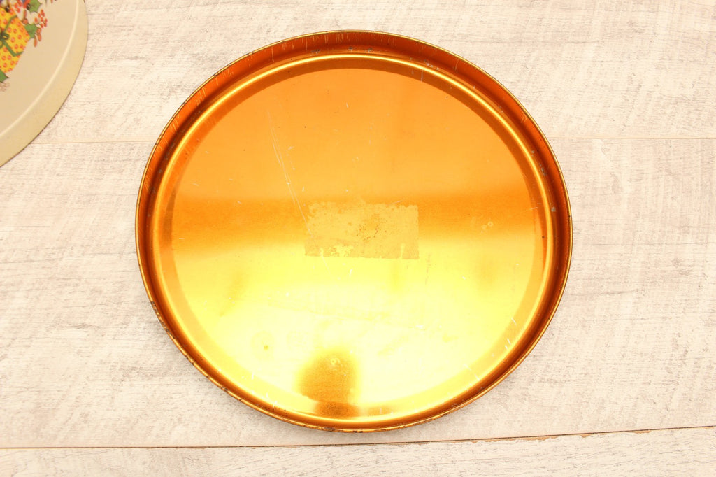 Vintage Regency Ware Christmas Biscuit / Cake Tin – Made in England (c. 1960s)