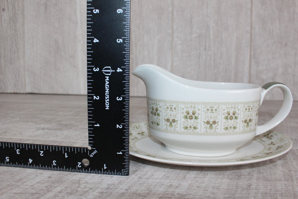 Vintage Royal Doulton Fine Bone China Samarra Gravy Boat & Saucer
