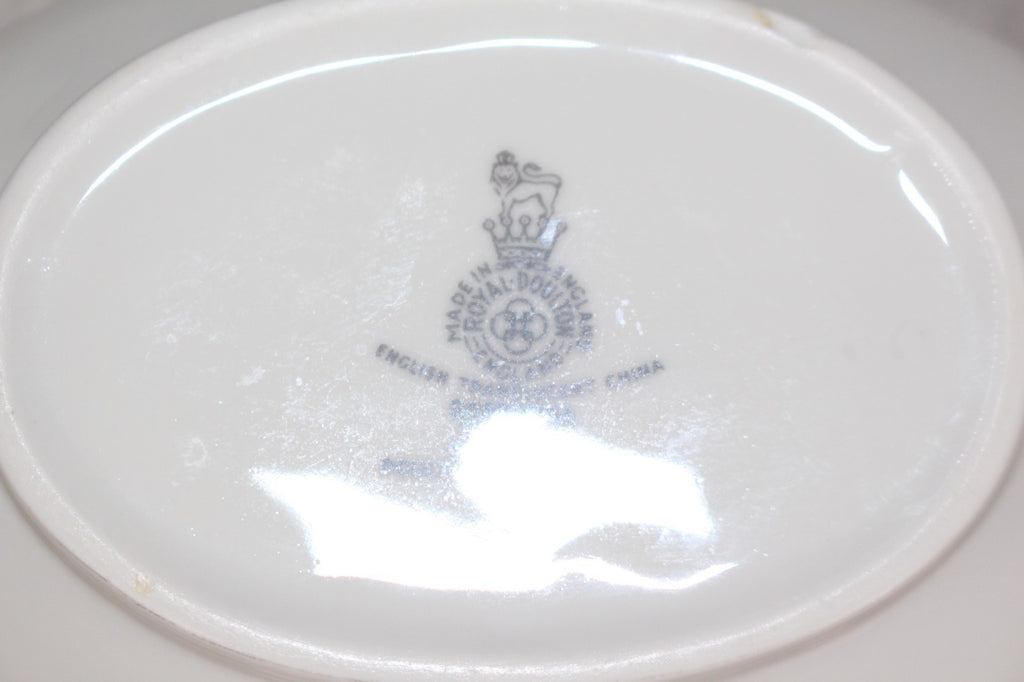 Vintage Royal Doulton Fine Bone China Samarra Gravy Boat & Saucer