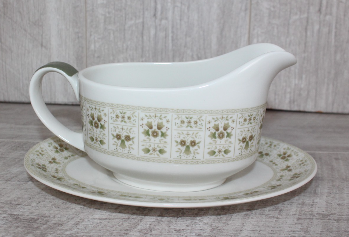 Vintage Royal Doulton Fine Bone China Samarra Gravy Boat & Saucer