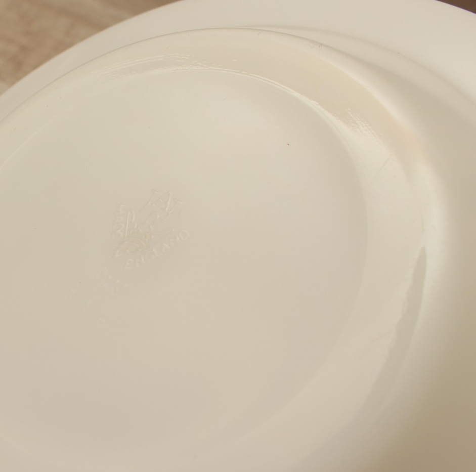 JAJ Pyrex Cottage Rose 8.5" Rimmed Soup Bowl Replacement Milk Glass Vintage