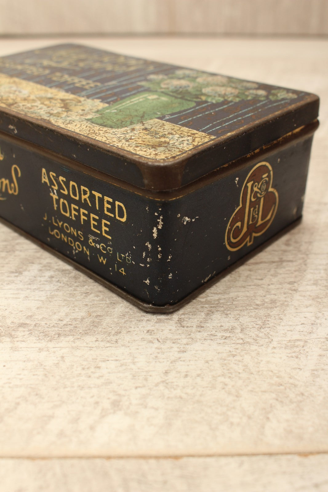 Vintage Maison Lyons Toffee Tin Excel Co London 1950s Floral Crest Sweet Box