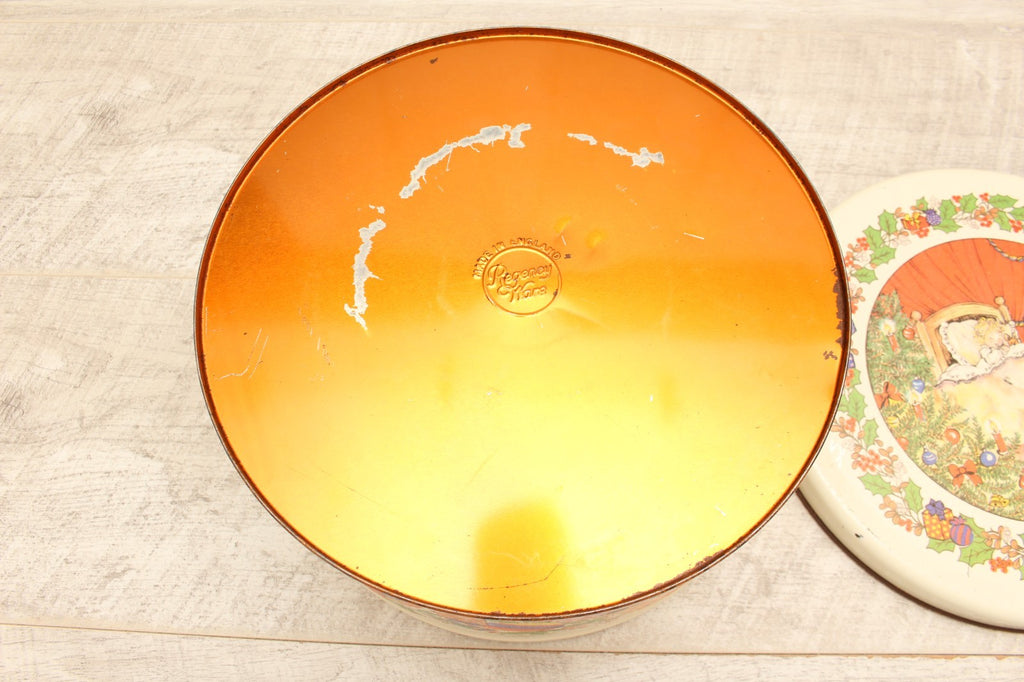 Vintage Regency Ware Christmas Biscuit / Cake Tin – Made in England (c. 1960s)