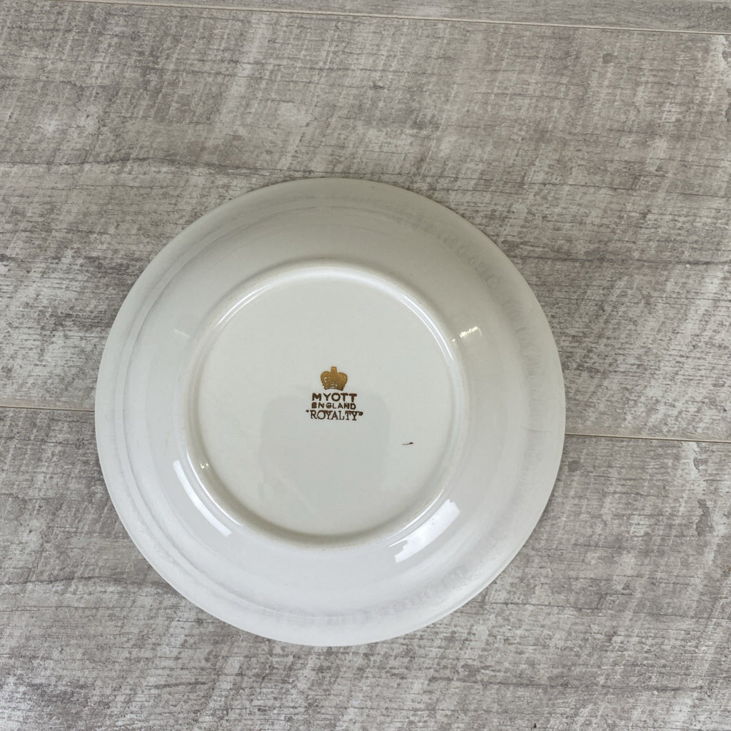 Myott Royalty serving bowl 8” dia