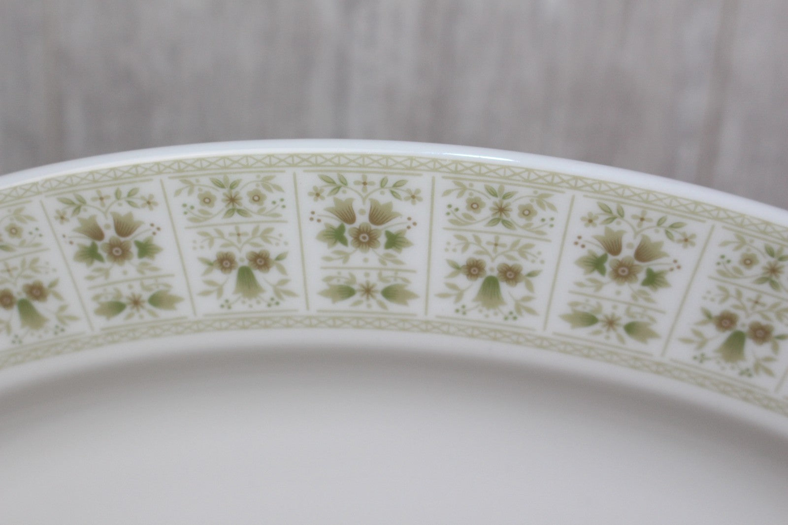 ROYAL DOULTON SAMARRA PATTERN T.C. 1039 - CHINA SERVING PLATE / PLATTER 13"