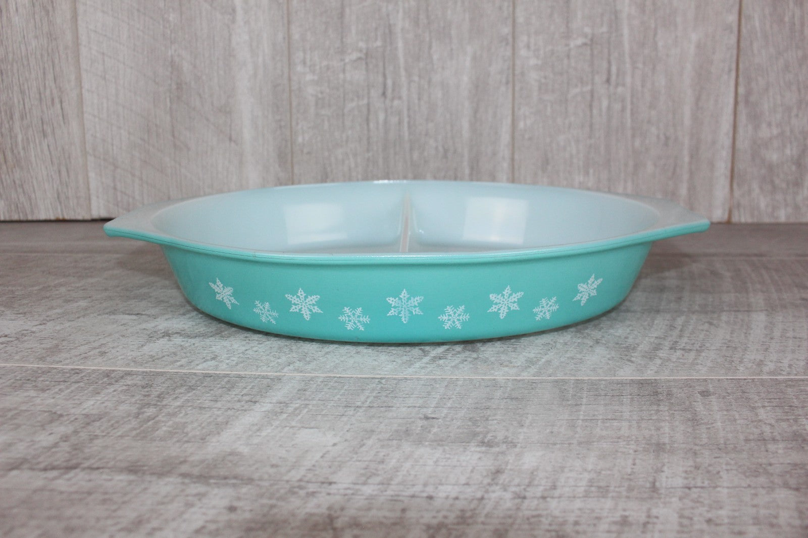 Vintage Pyrex Gaiety Snowflake Turquoise Blue Oval Divided Serving Dish VGC