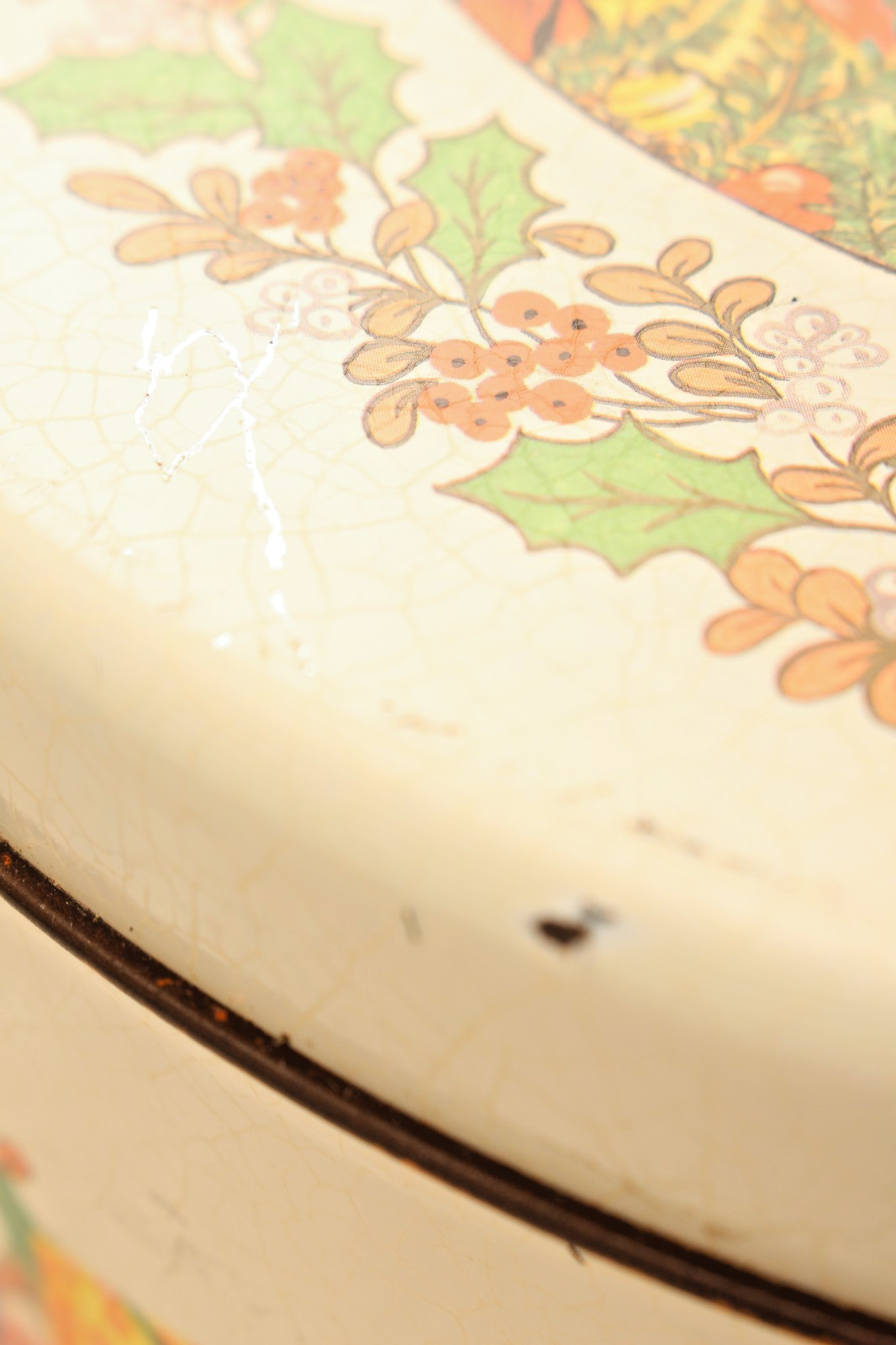 Vintage Regency Ware Christmas Biscuit / Cake Tin – Made in England (c. 1960s)