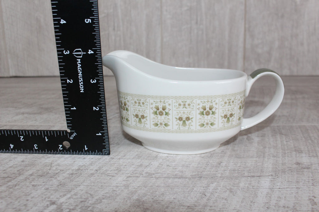 Vintage Royal Doulton Fine Bone China Samarra Gravy Boat & Saucer