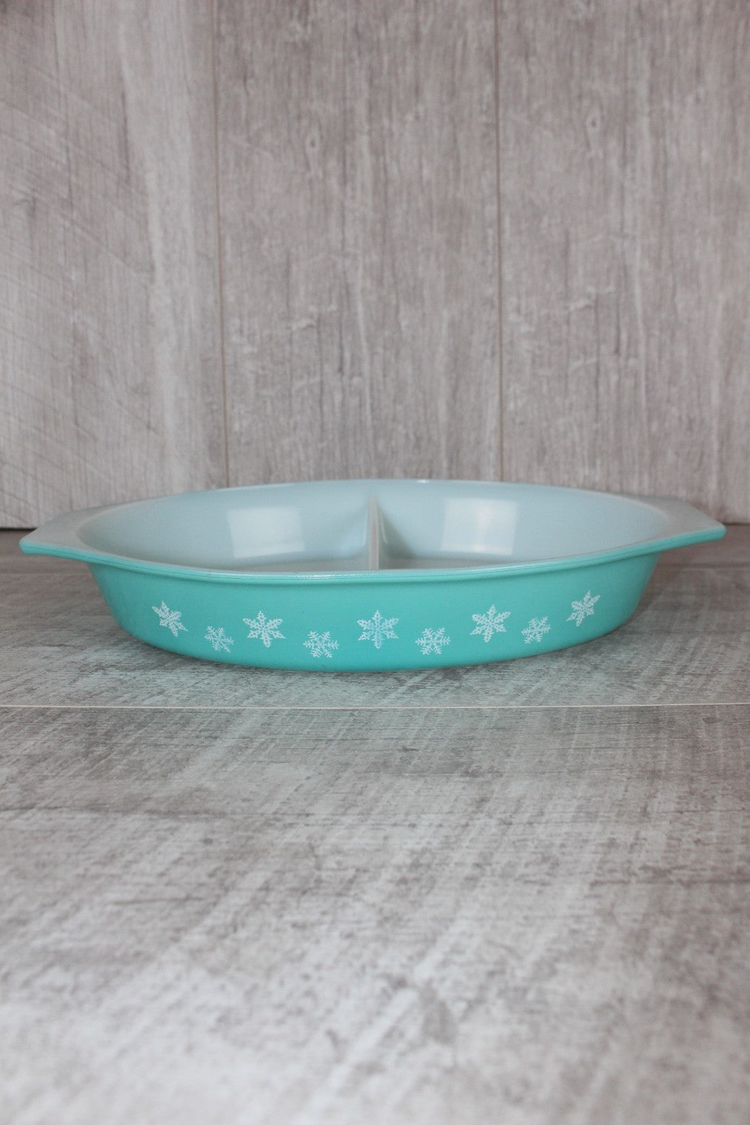 Vintage Pyrex Gaiety Snowflake Turquoise Blue Oval Divided Serving Dish VGC