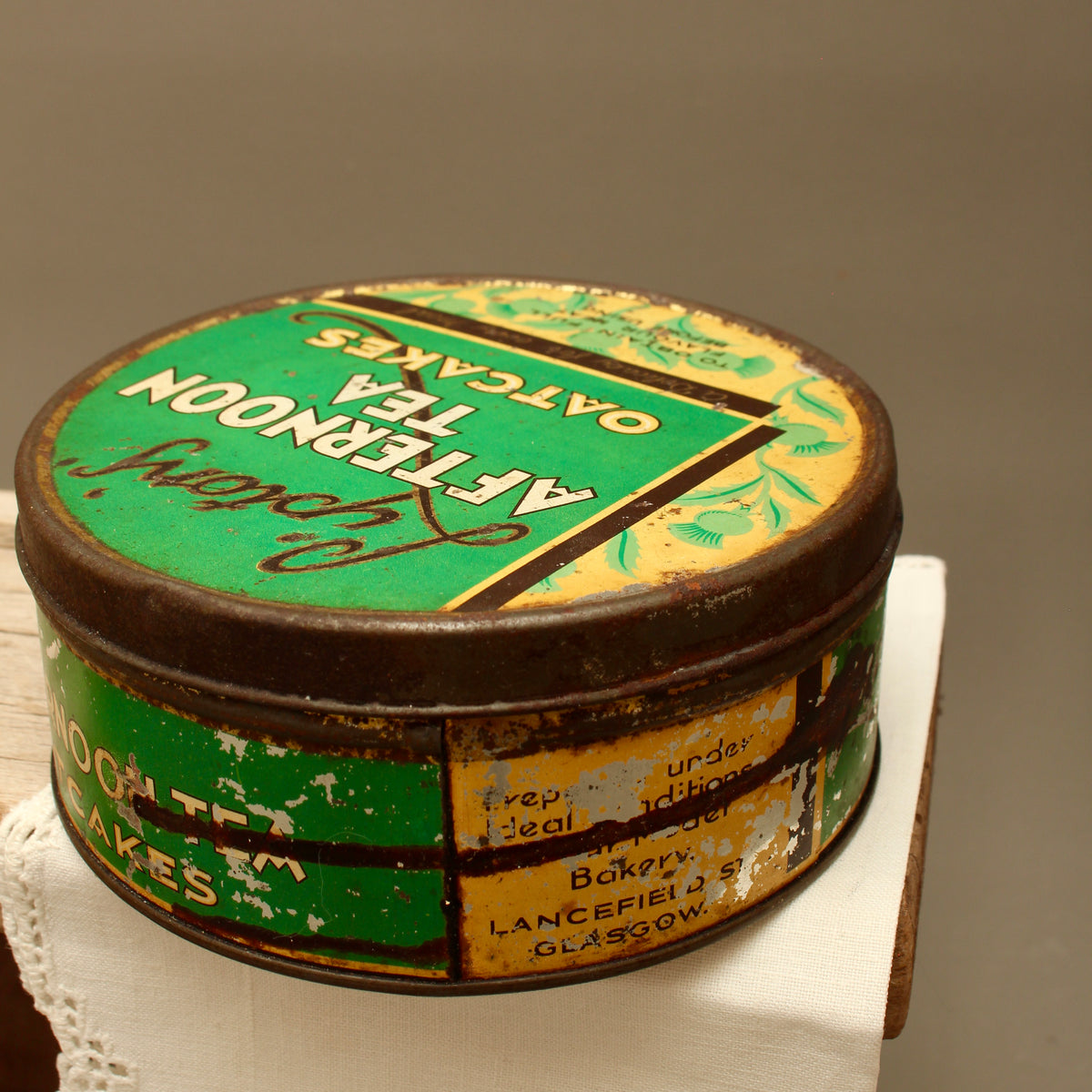 Vintage Lipton's Afternoon Tea Oatcakes Tin – Mid-Century Lithographed Advertising Box