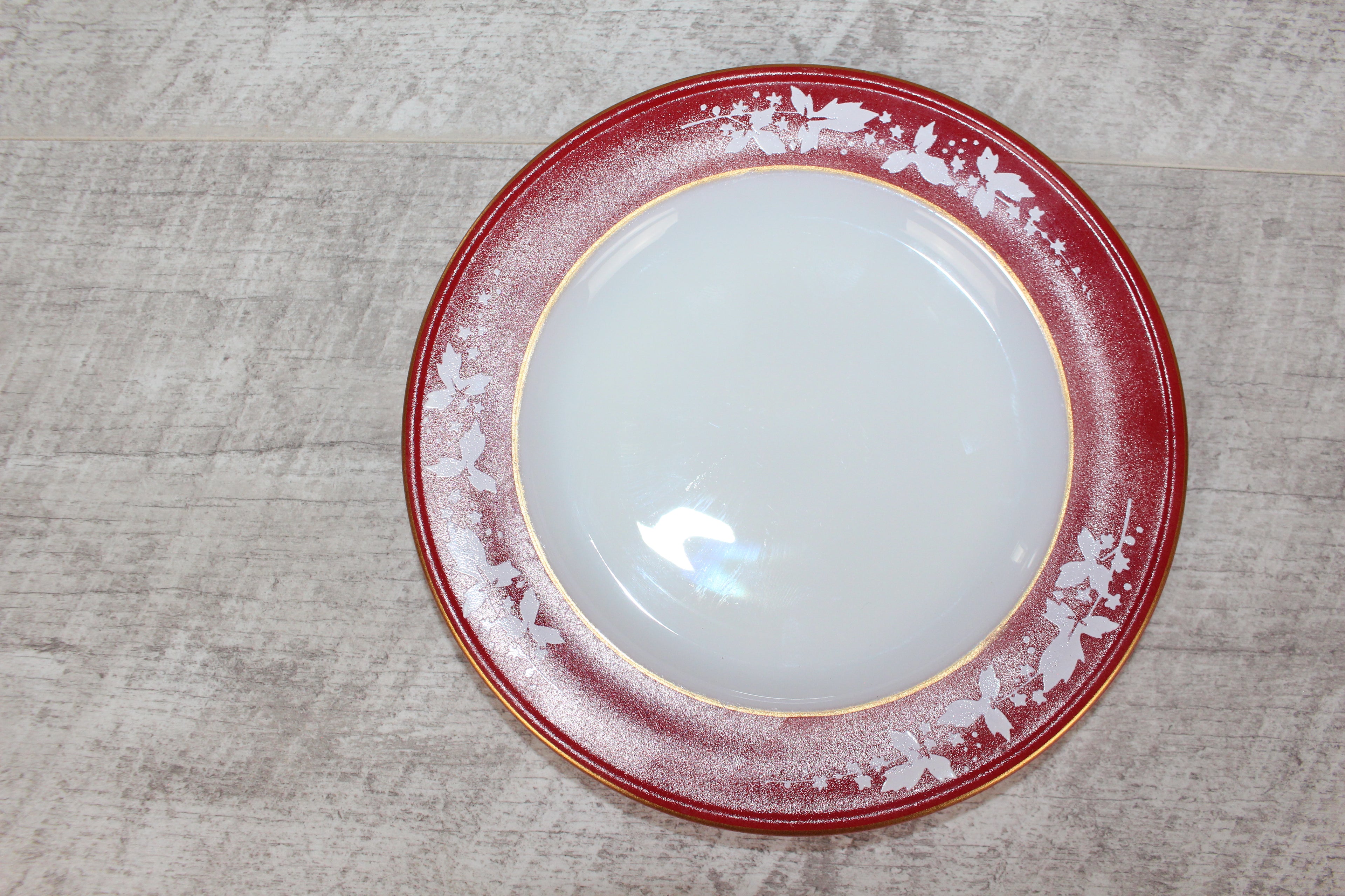 Pyrex Claret Hawthorne pattern side plate