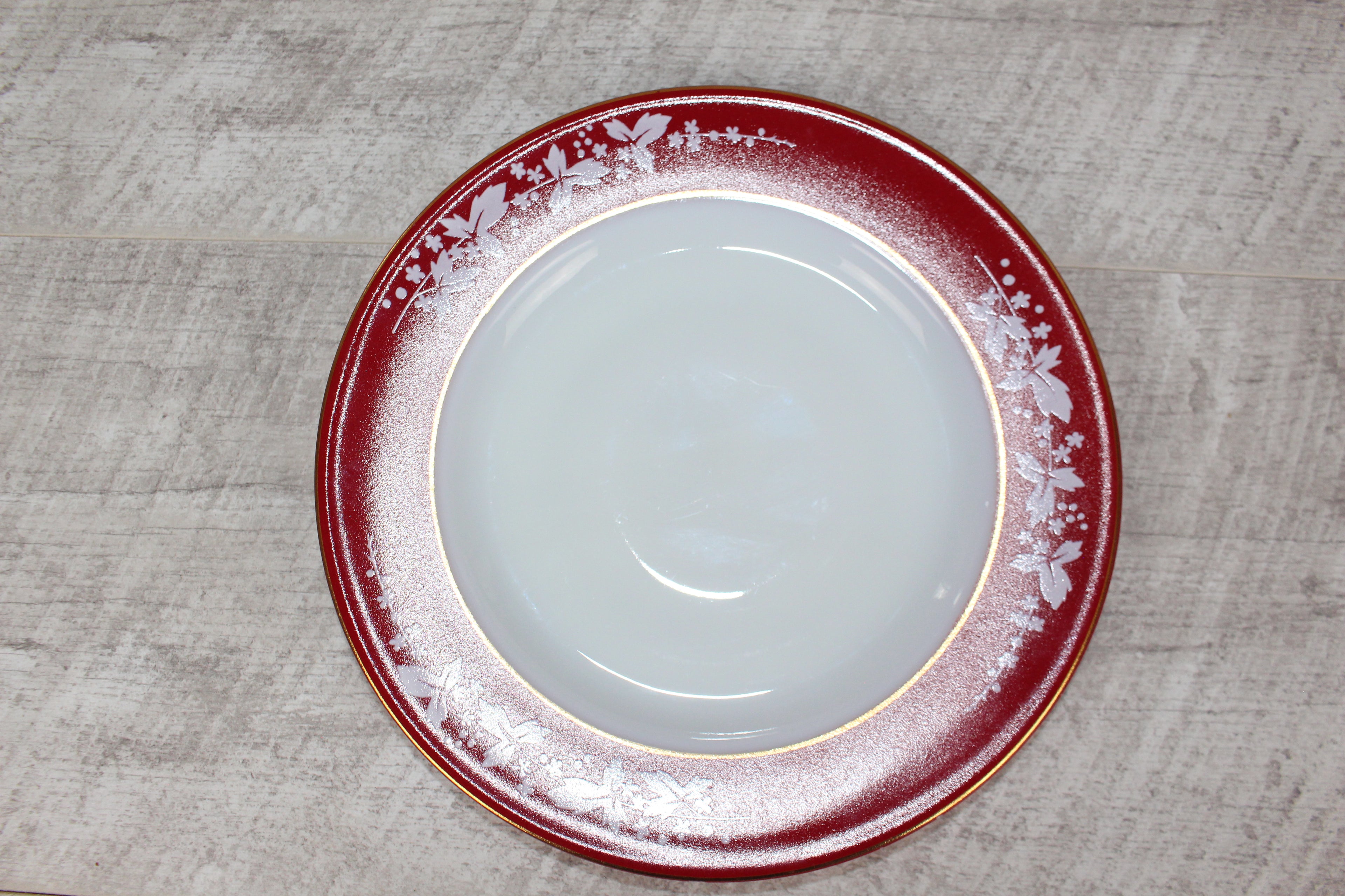 Pyrex Claret Hawthorne pattern lunch salad plate