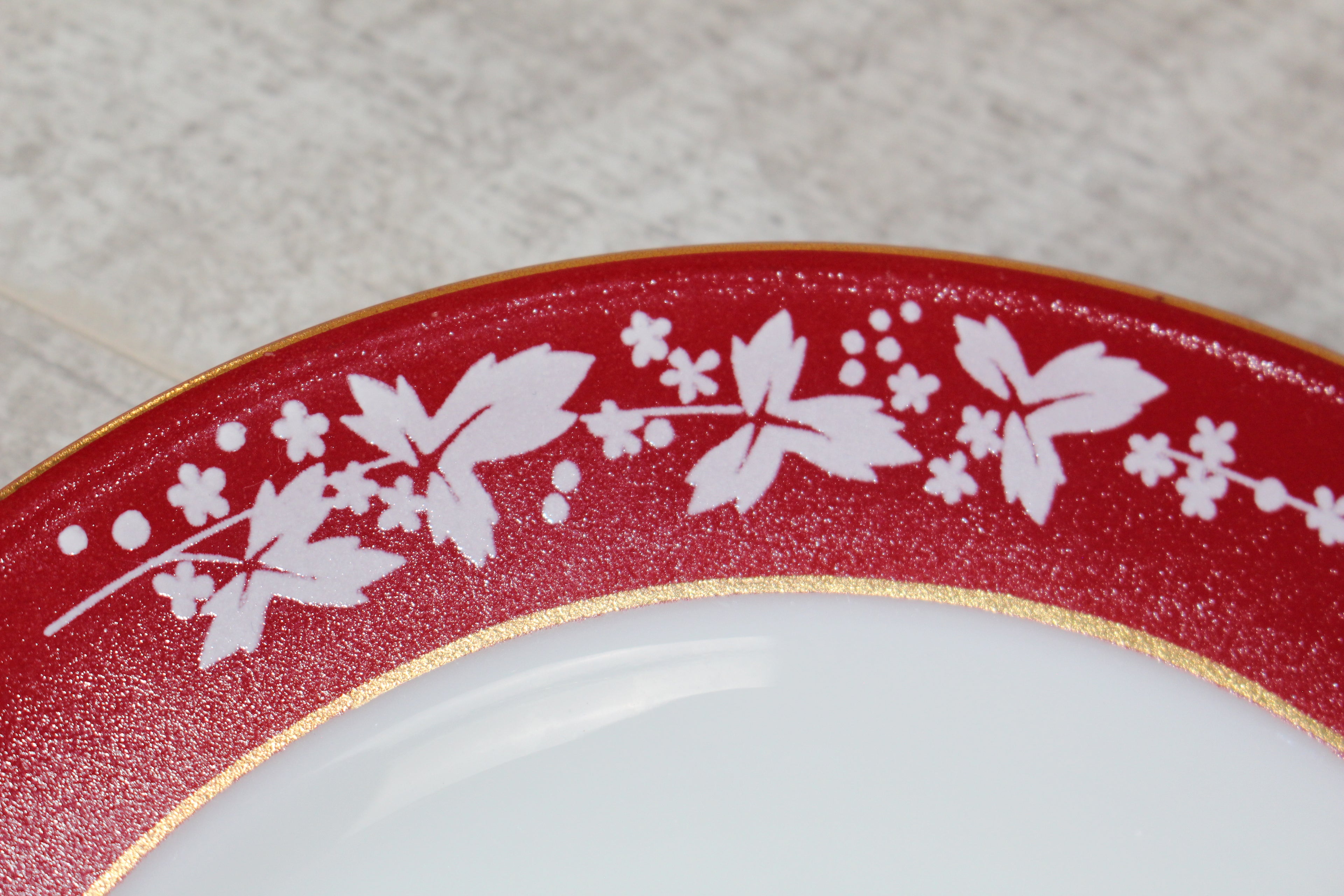 Pyrex Claret Hawthorne pattern lunch salad plate