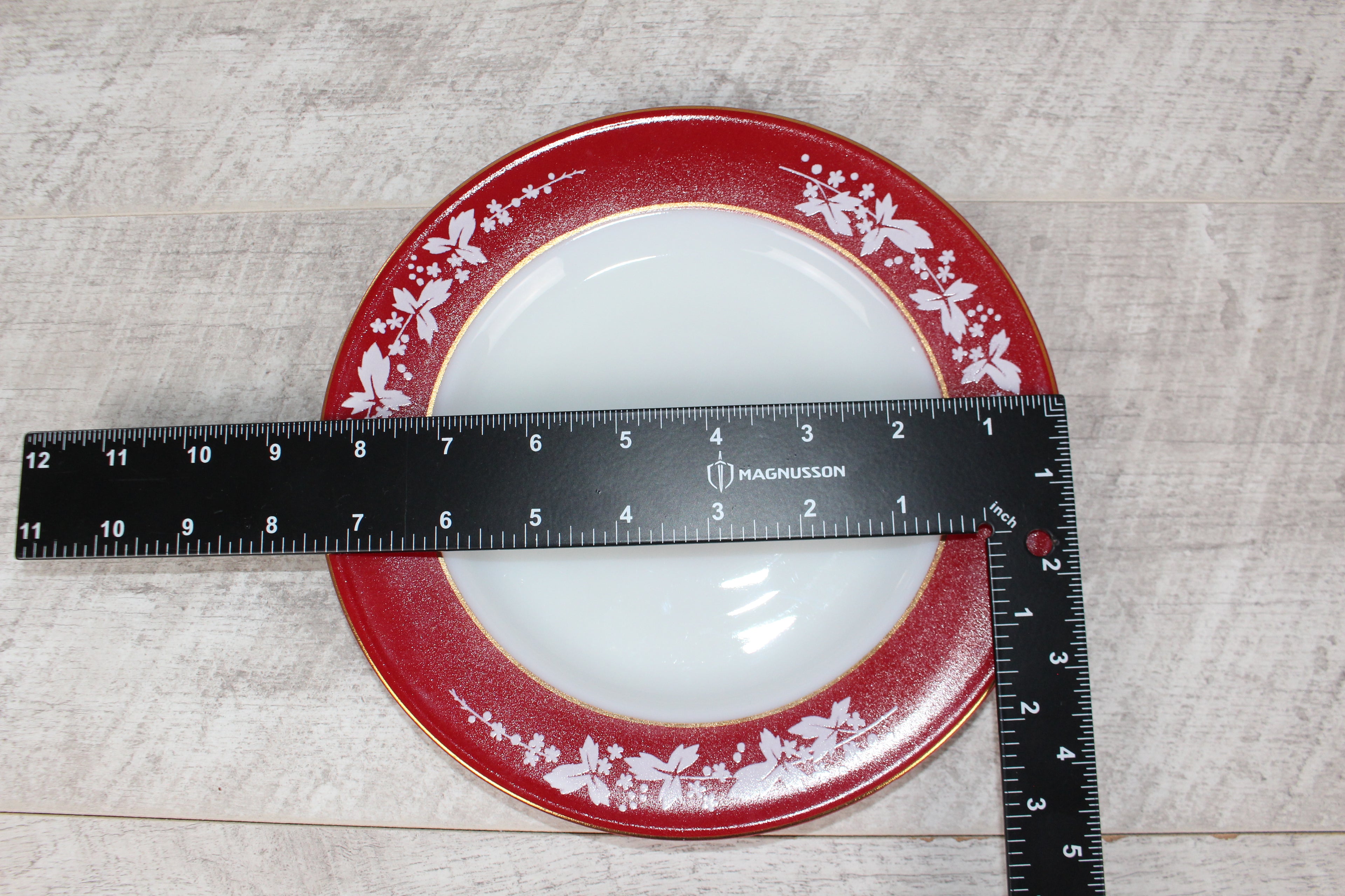 Pyrex Claret Hawthorne pattern lunch salad plate