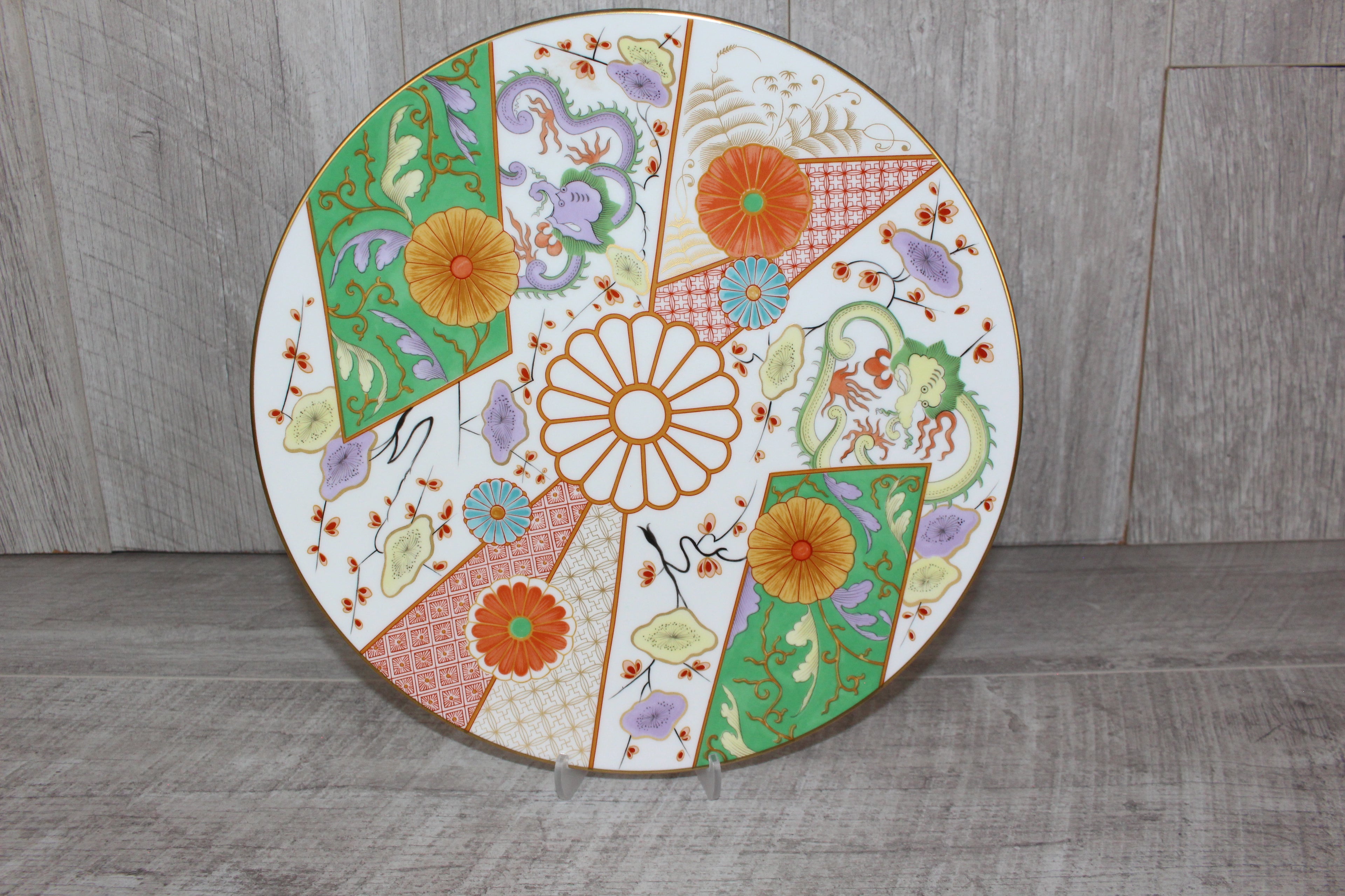 Royal Worcester "The Light Brocade Pattern" numbered Collector Plate