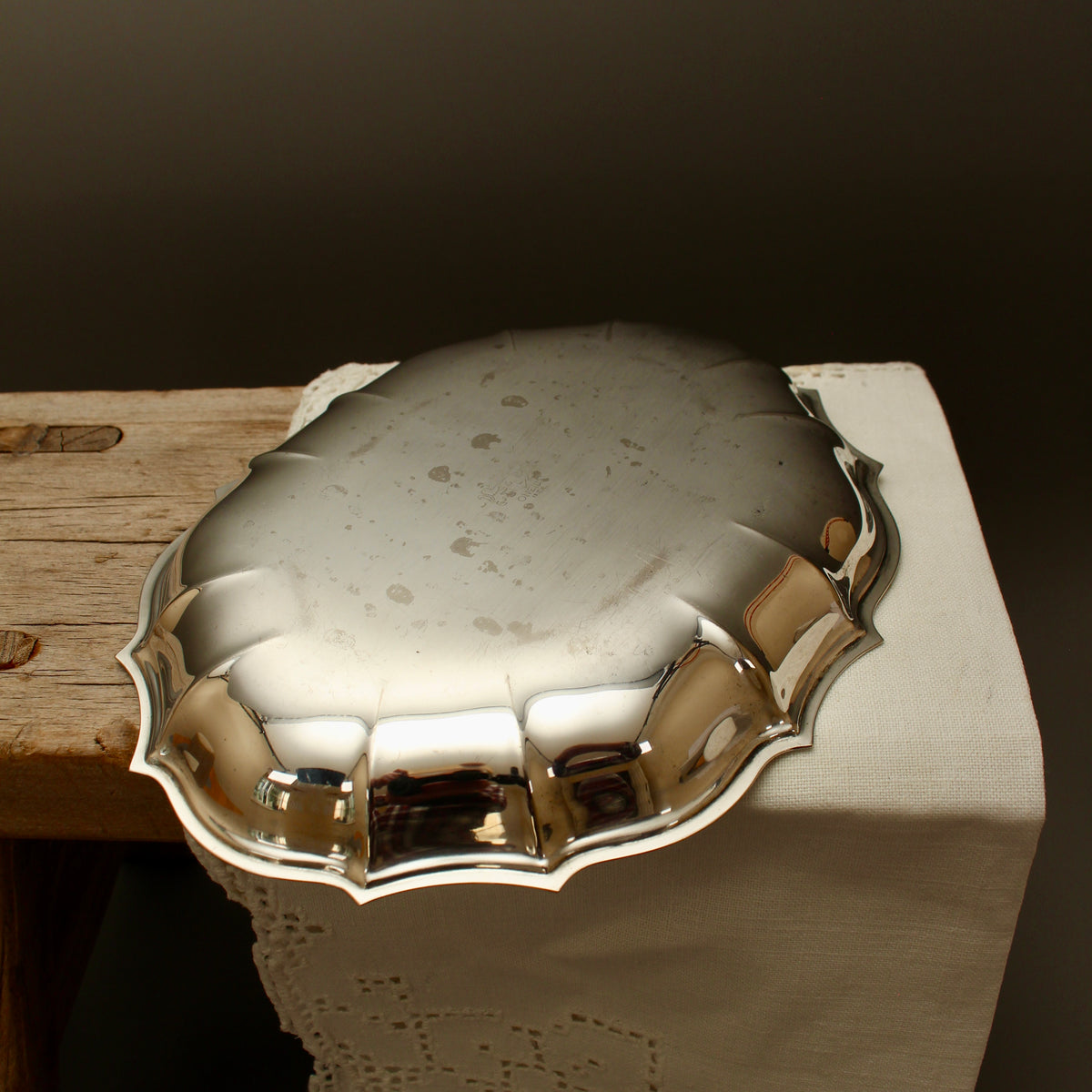 Vintage Oneida Silver-Plated Fluted Dish – Small Oval Tray