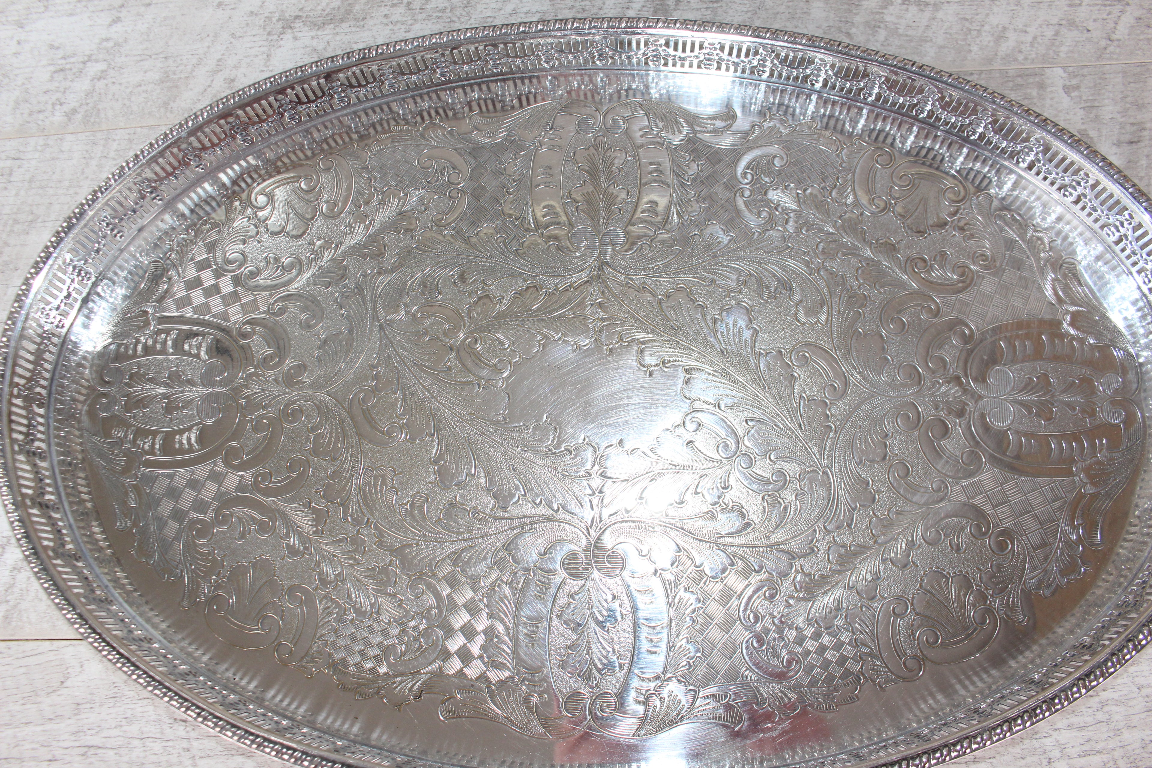 Viners of Sheffield Silver Plated Drinks Tray