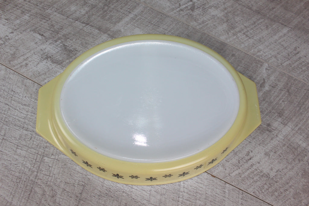 JAJ Pyrex Yellow Gaiety Snowflake Divided Dish