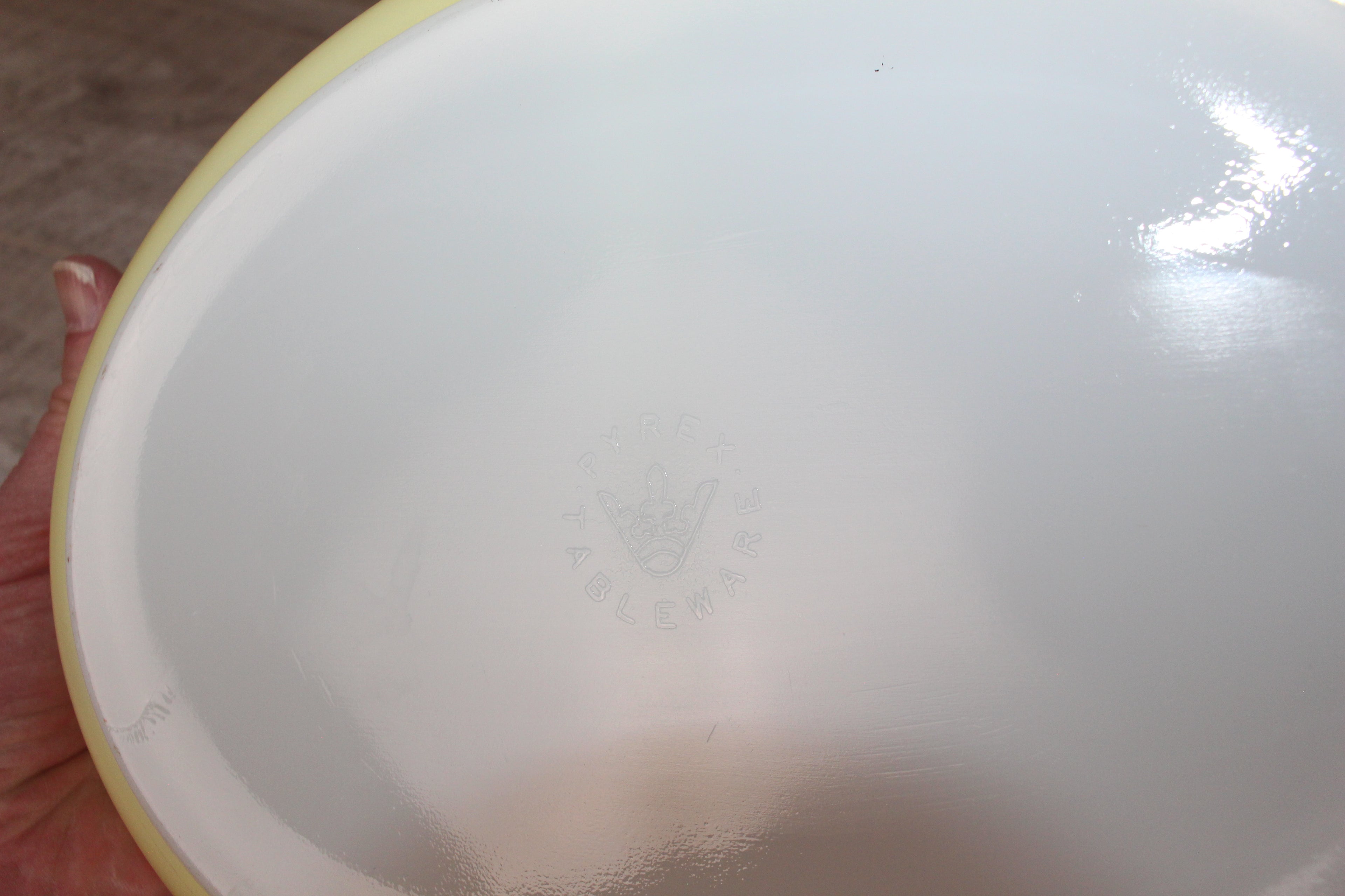 JAJ Pyrex Yellow Gaiety Snowflake Divided Dish