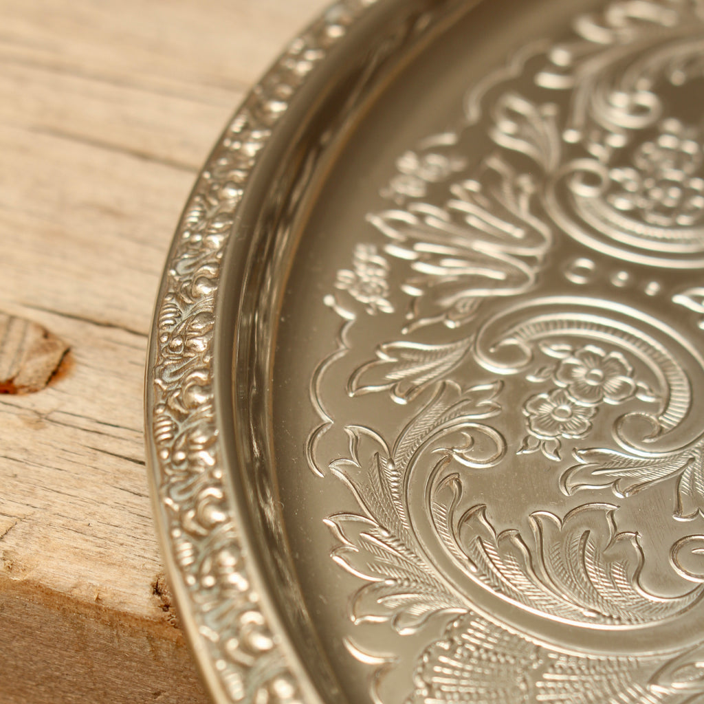Vintage Ianthe Silver-Plated Round Salver – Ornate Engraved Drinks Gallery Tray