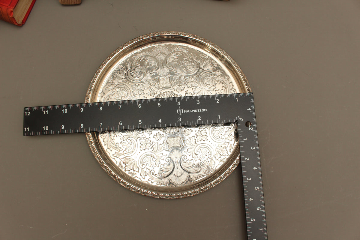 Vintage Ianthe Silver-Plated Round Salver – Ornate Engraved Drinks Gallery Tray