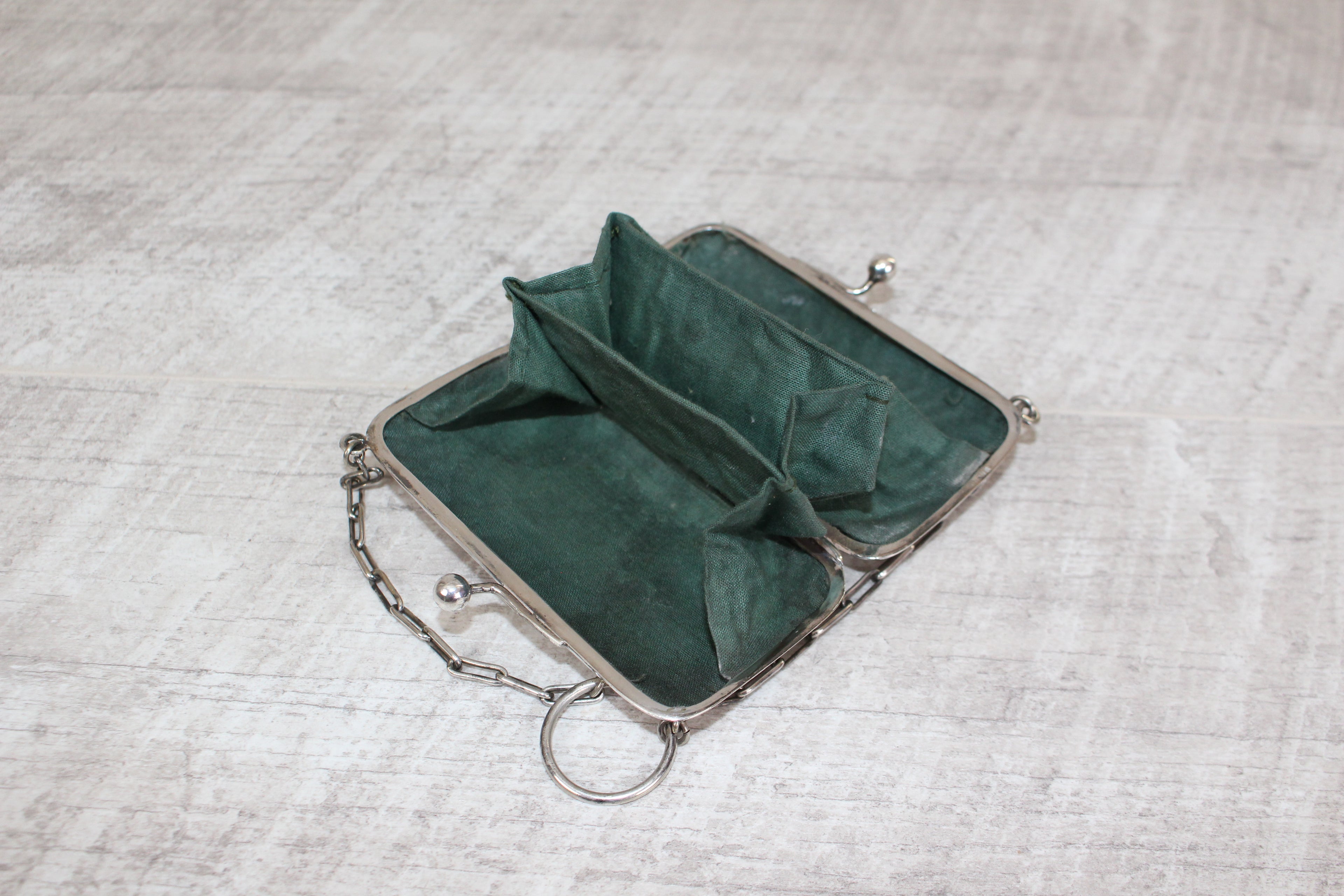 Antique Edwardian EPNS Silver Plate Finger Purse Engraved Detail Silk Lining