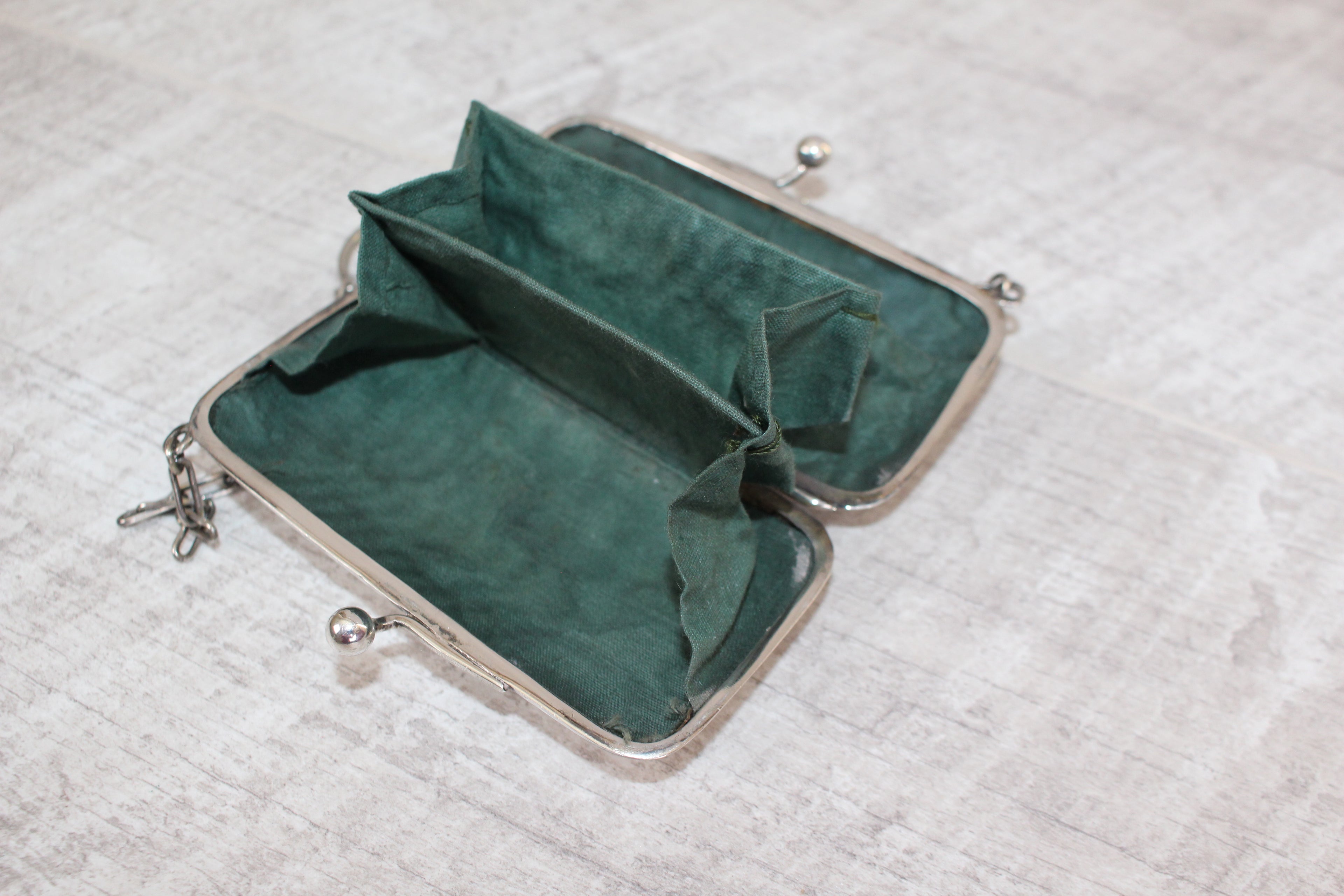 Antique Edwardian EPNS Silver Plate Finger Purse Engraved Detail Silk Lining