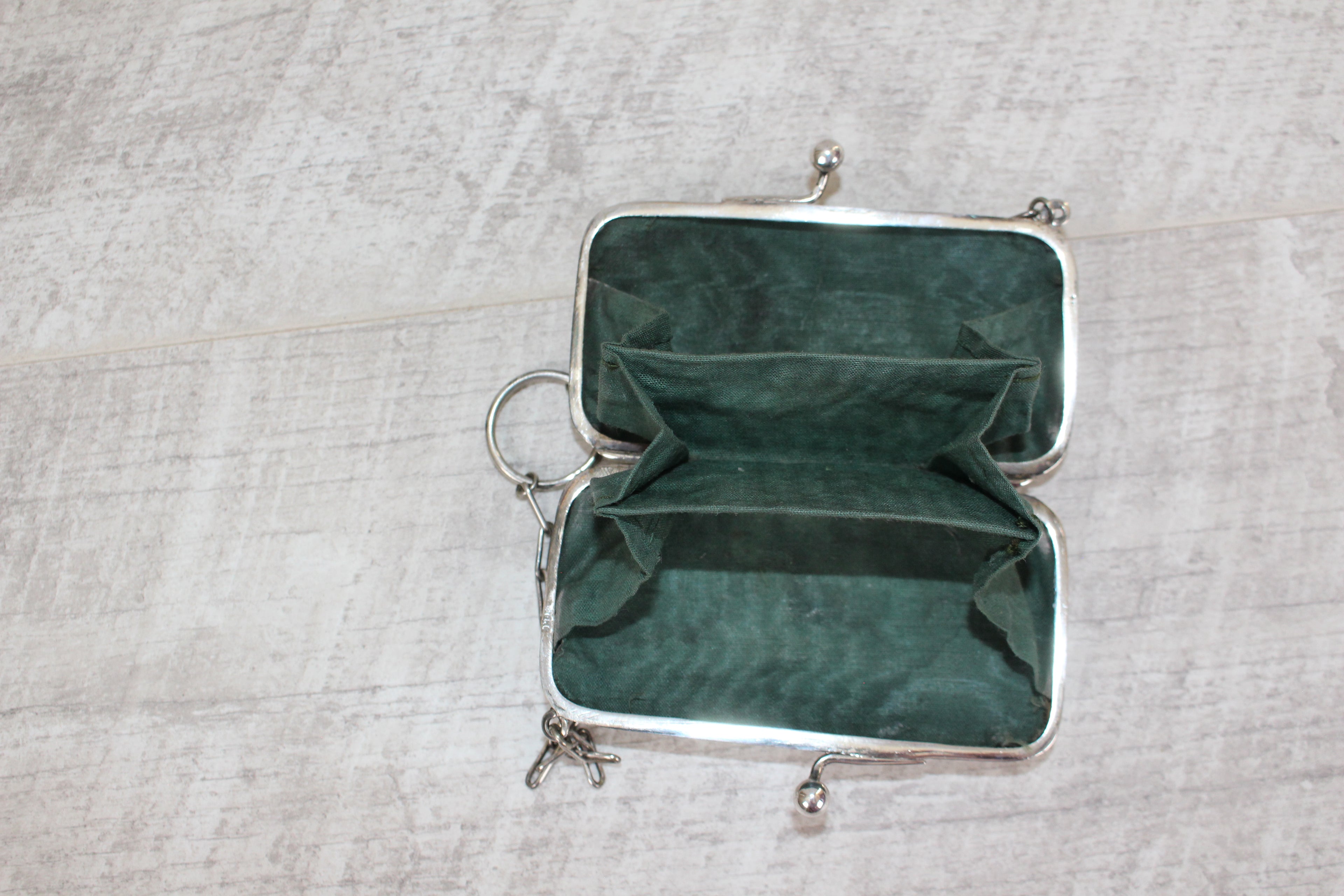 Antique Edwardian EPNS Silver Plate Finger Purse Engraved Detail Silk Lining