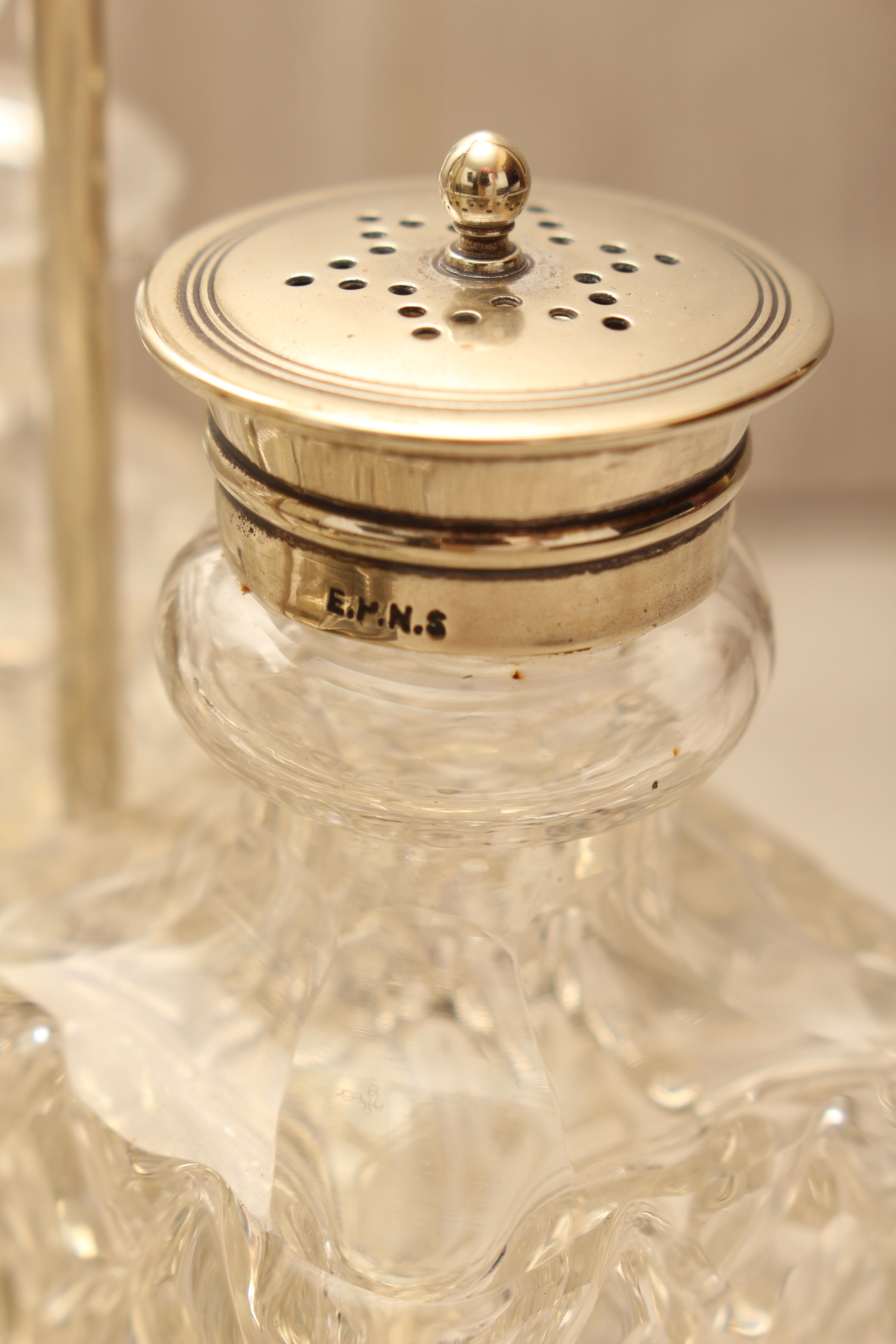 Antique J.G. Graves Sheffield EPNS Silver Plated 4-Bottle Cruet Condiment Set – Complete with Original Stamped Spoon