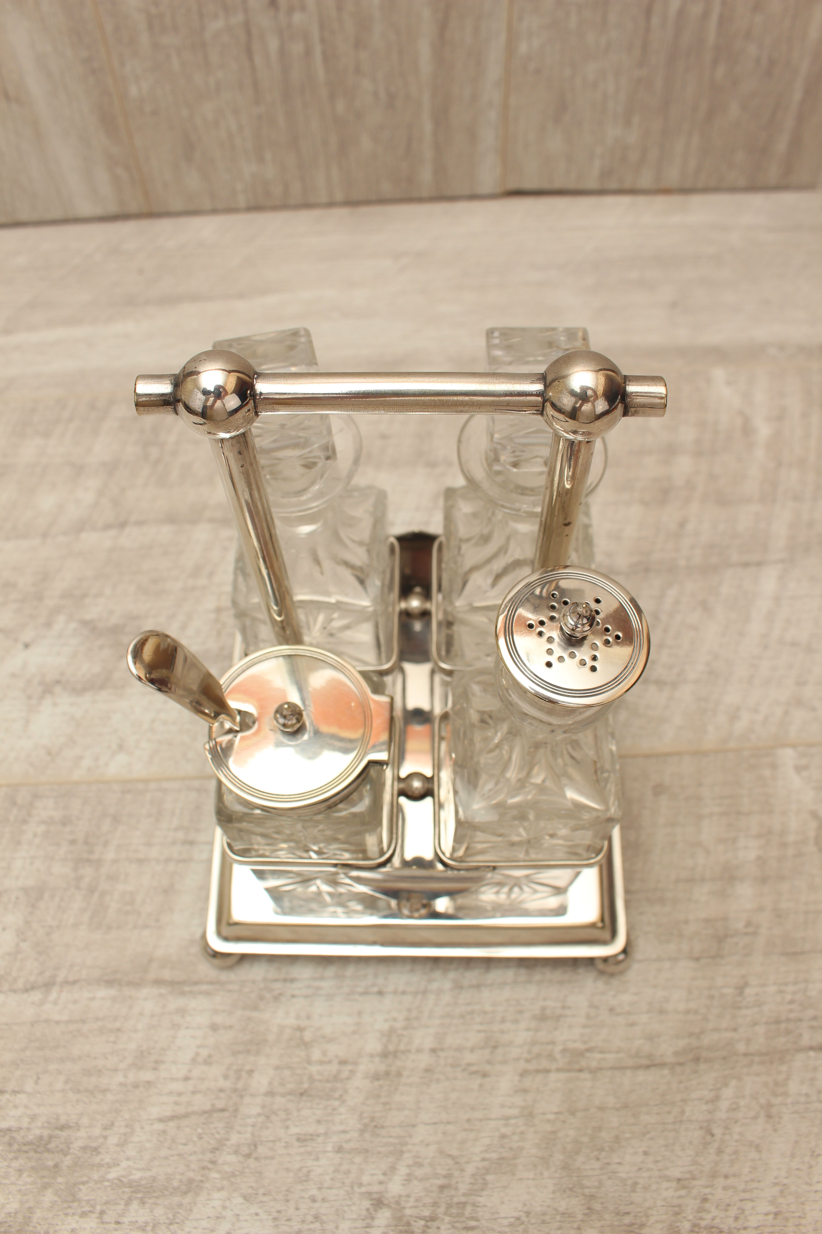 Antique Victorian Goldsmiths Alliance EPNS 4-Bottle Cruet Condiment Set – Ornate Starburst Glass