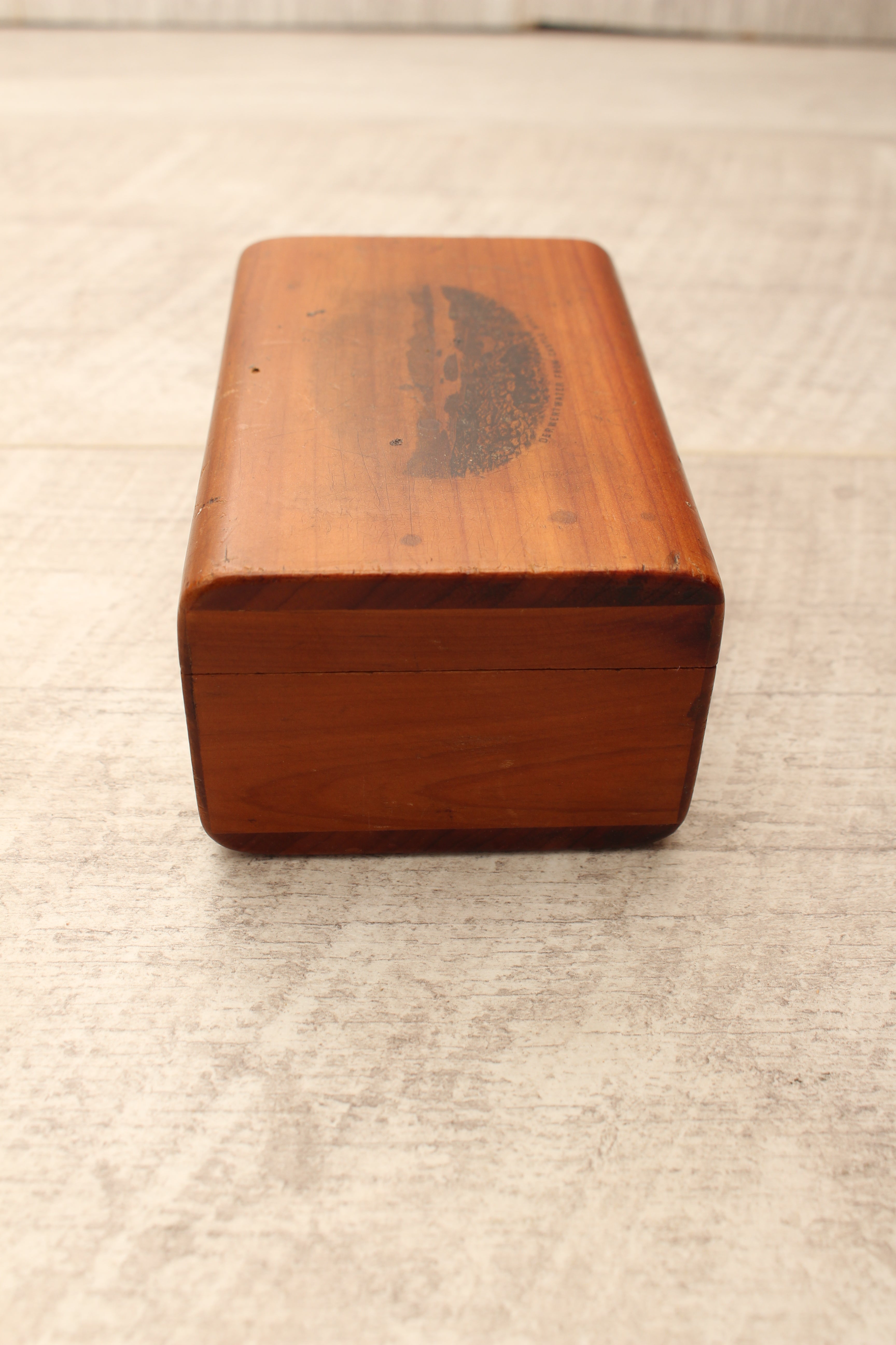 Antique Mauchline Ware Sycamore Trinket Box - Derwentwater From Castle Hill c.1890