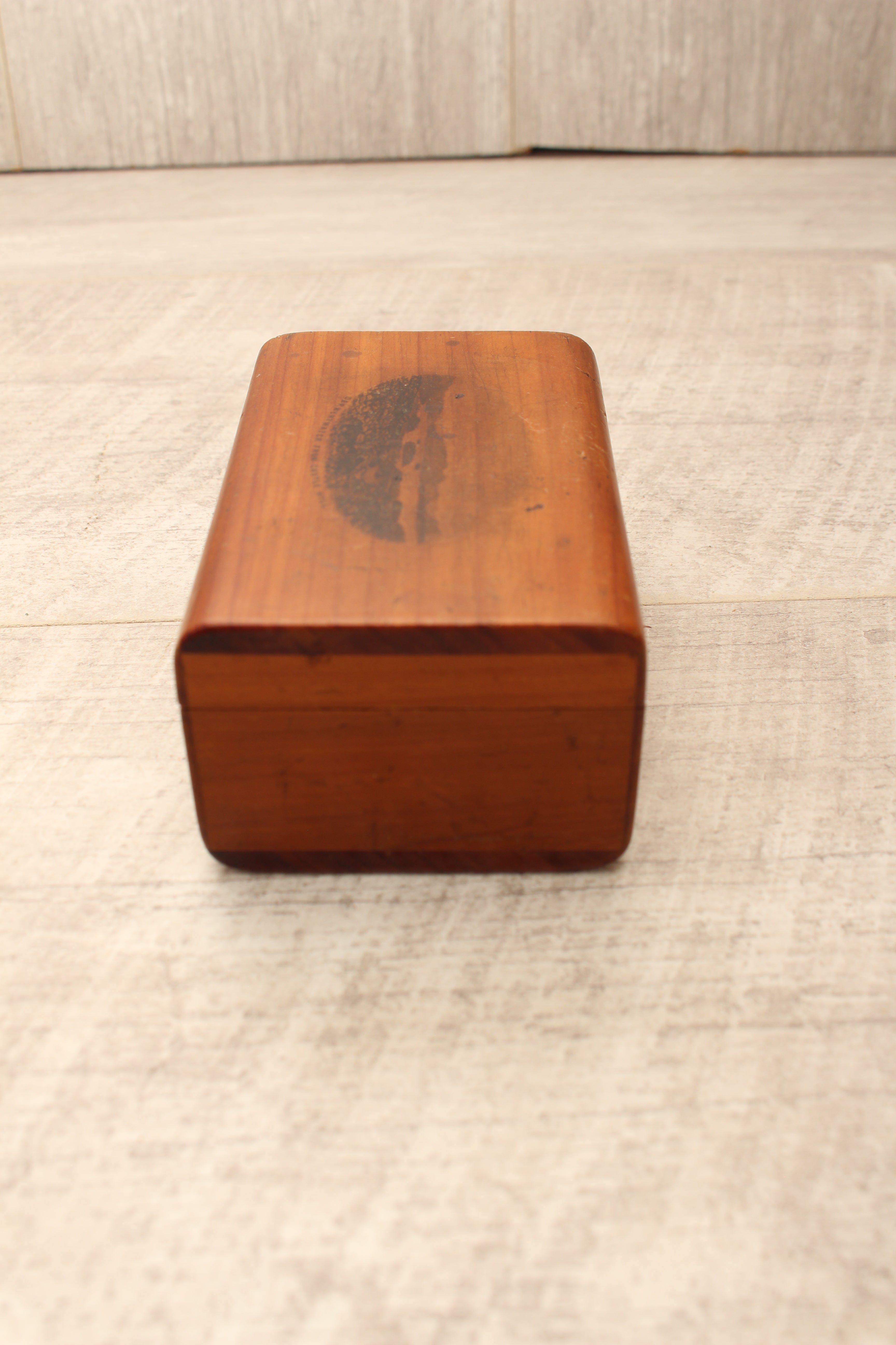 Antique Mauchline Ware Sycamore Trinket Box - Derwentwater From Castle Hill c.1890