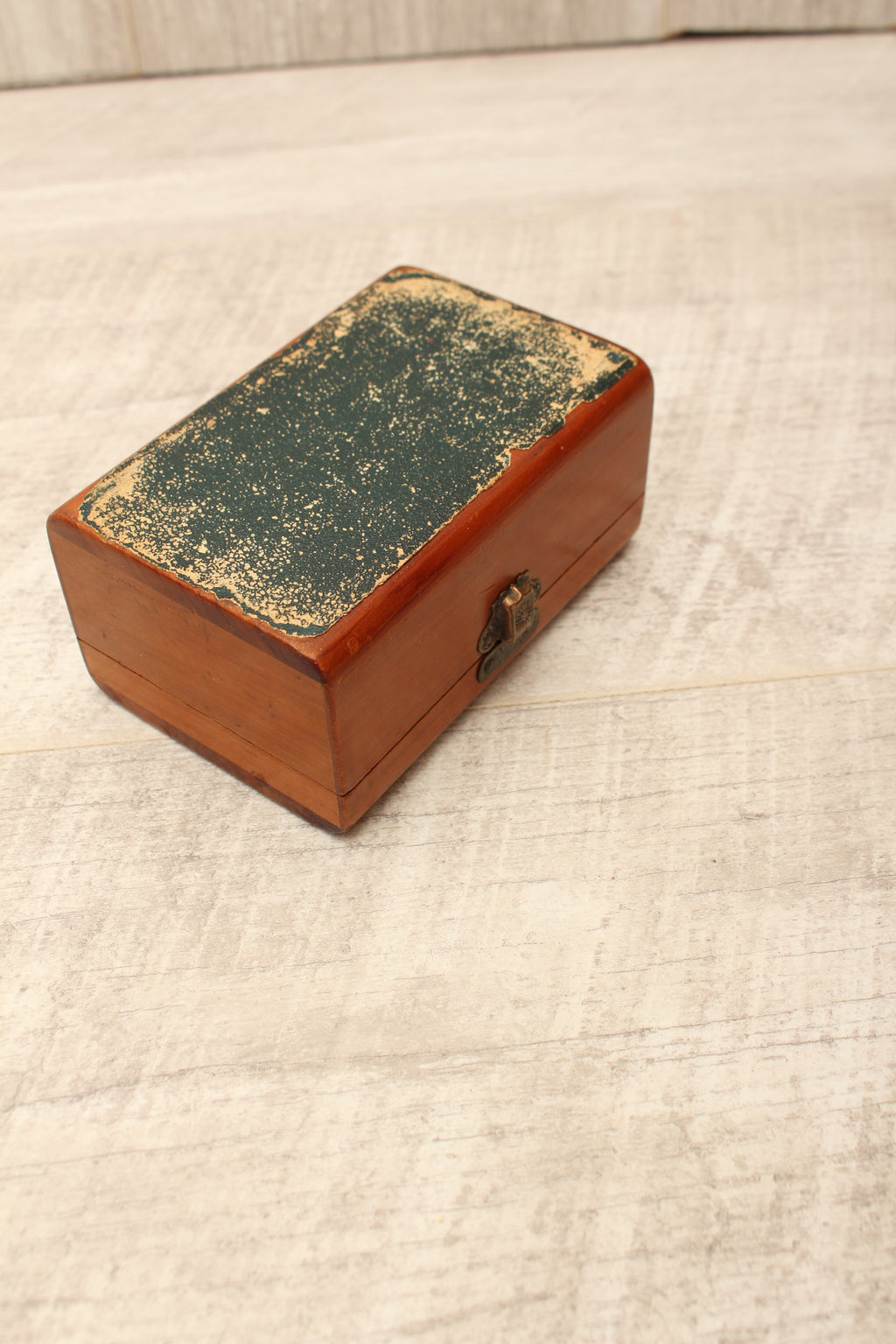 Antique Mauchline Ware Sycamore Trinket Box - Derwentwater From Castle Hill c.1890