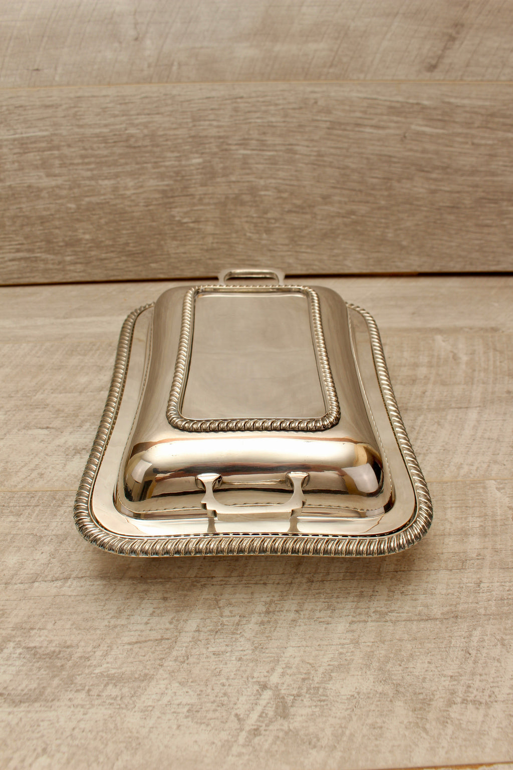 Antique Barker Brothers Silver Plate Lidded Entree Dish Gadroon Rim 4699