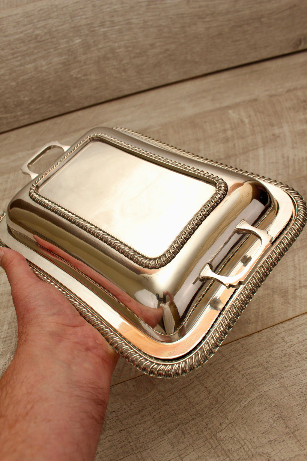 Antique Barker Brothers Silver Plate Lidded Entree Dish Gadroon Rim 4699