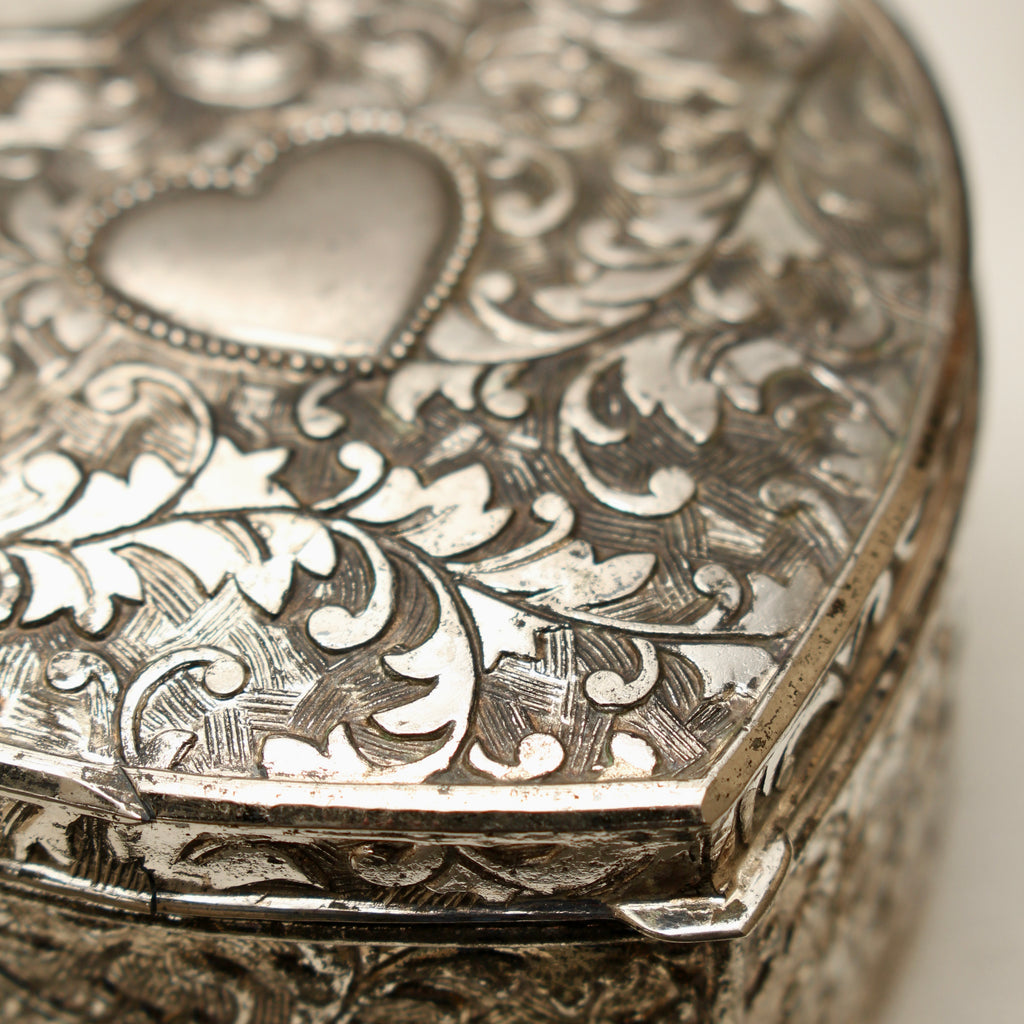 Vintage Viners Silver Plated Heart Trinket Box - Mid-Century Repousse Jewellery Casket