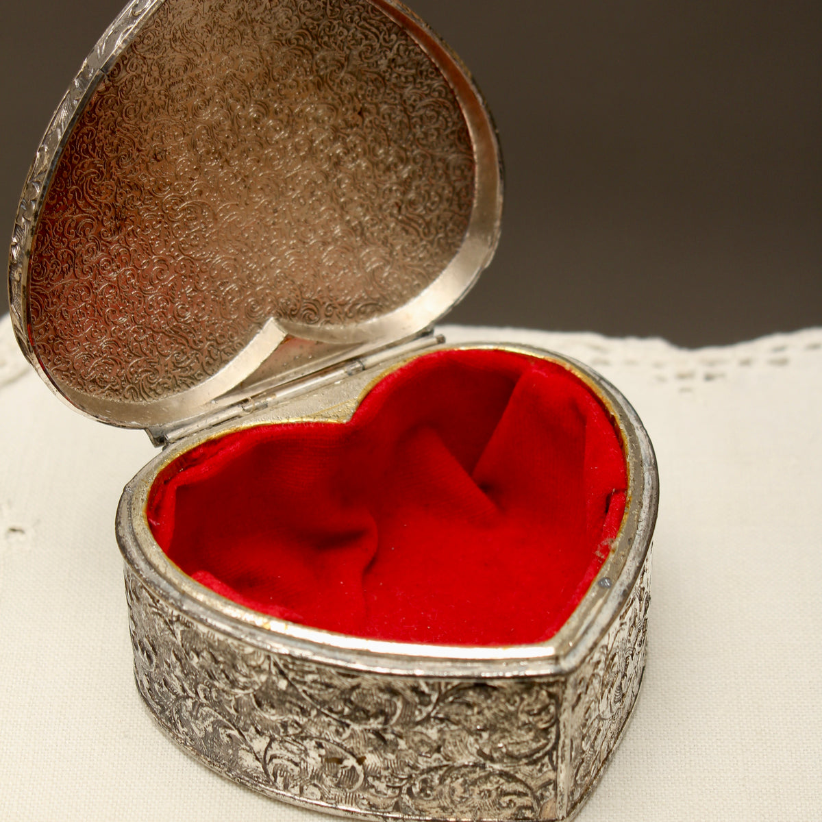 Vintage Viners Silver Plated Heart Trinket Box - Mid-Century Repousse Jewellery Casket