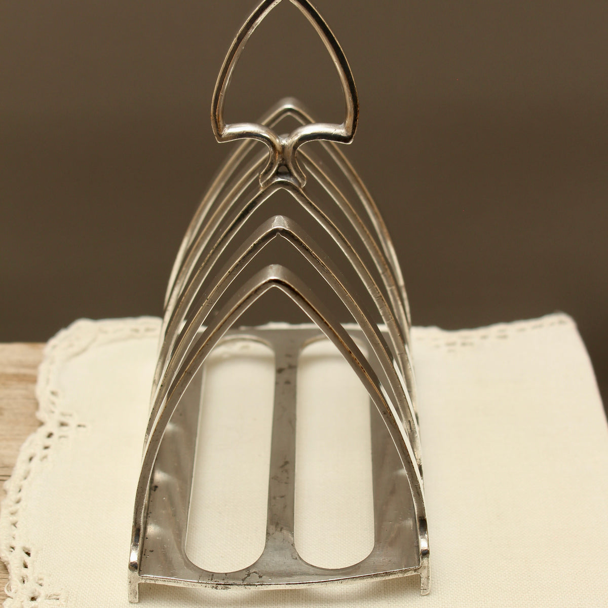 Antique Goodwins Ltd Sheffield Silver Plated Toast Rack - 4-Slot Wave Edge Letter Rack (c.1910)