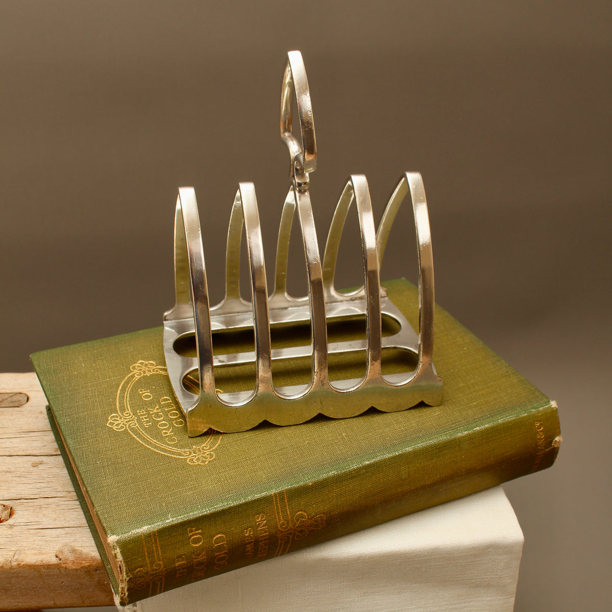 Antique Goodwins Ltd Sheffield Silver Plated Toast Rack - 4-Slot Wave Edge Letter Rack (c.1910)