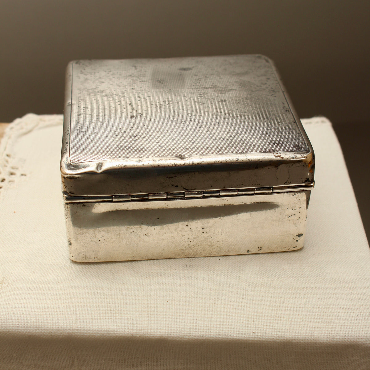 Art Deco Sterling Silver Cigarette Box (1925) | William Neale & Sons