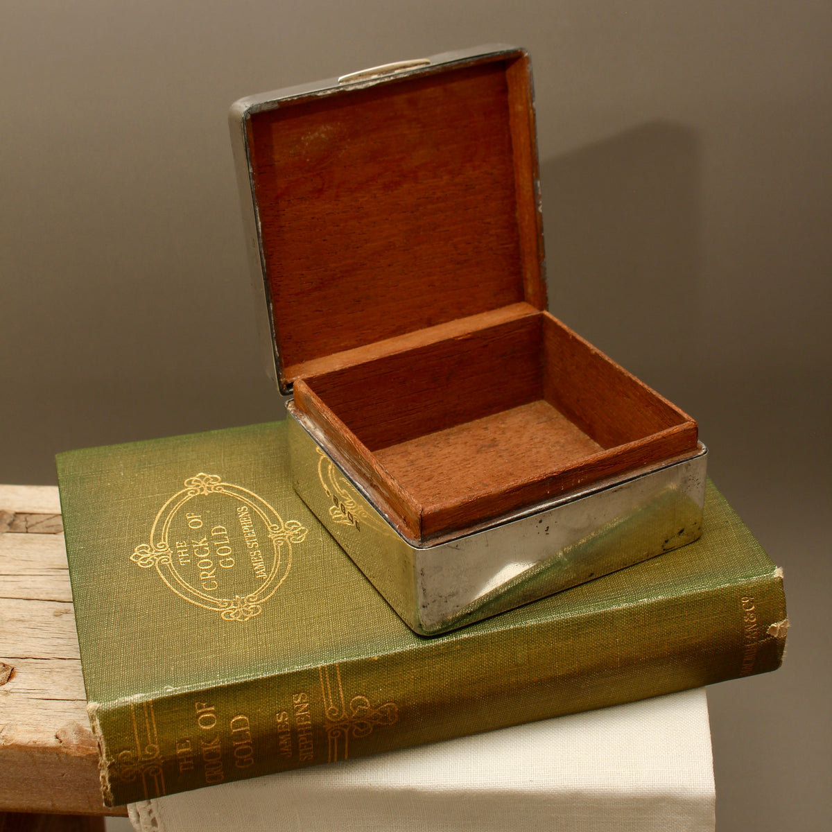 Art Deco Sterling Silver Cigarette Box (1925) | William Neale & Sons