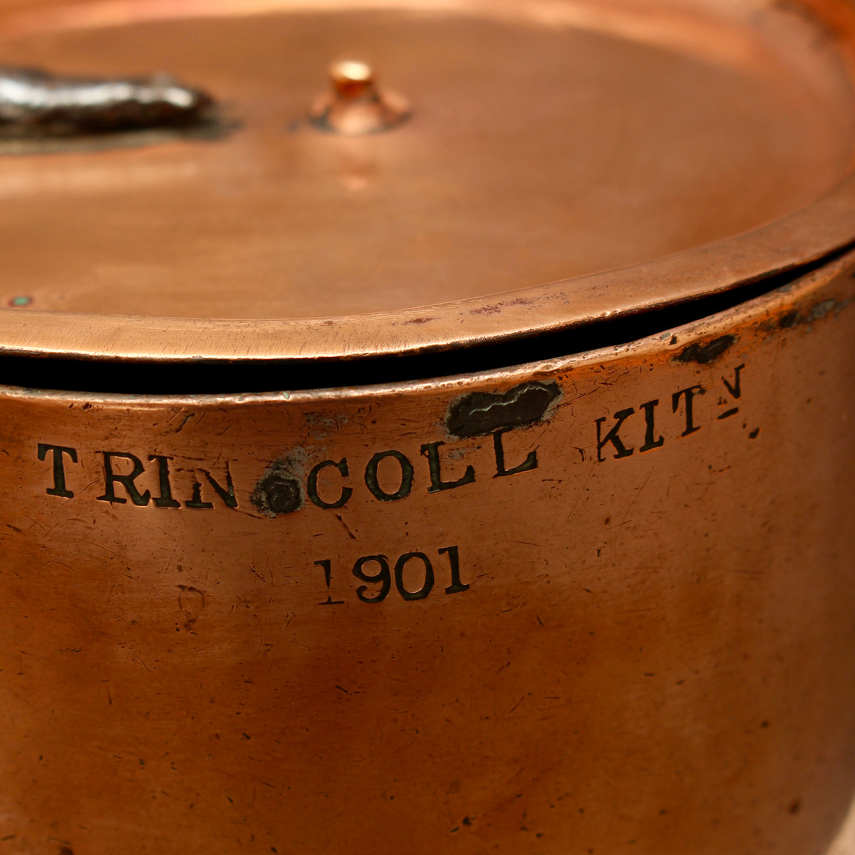 Antique Trinity College Cambridge Copper Saucepan & Lid (1901) | Collegiate Kitchenalia