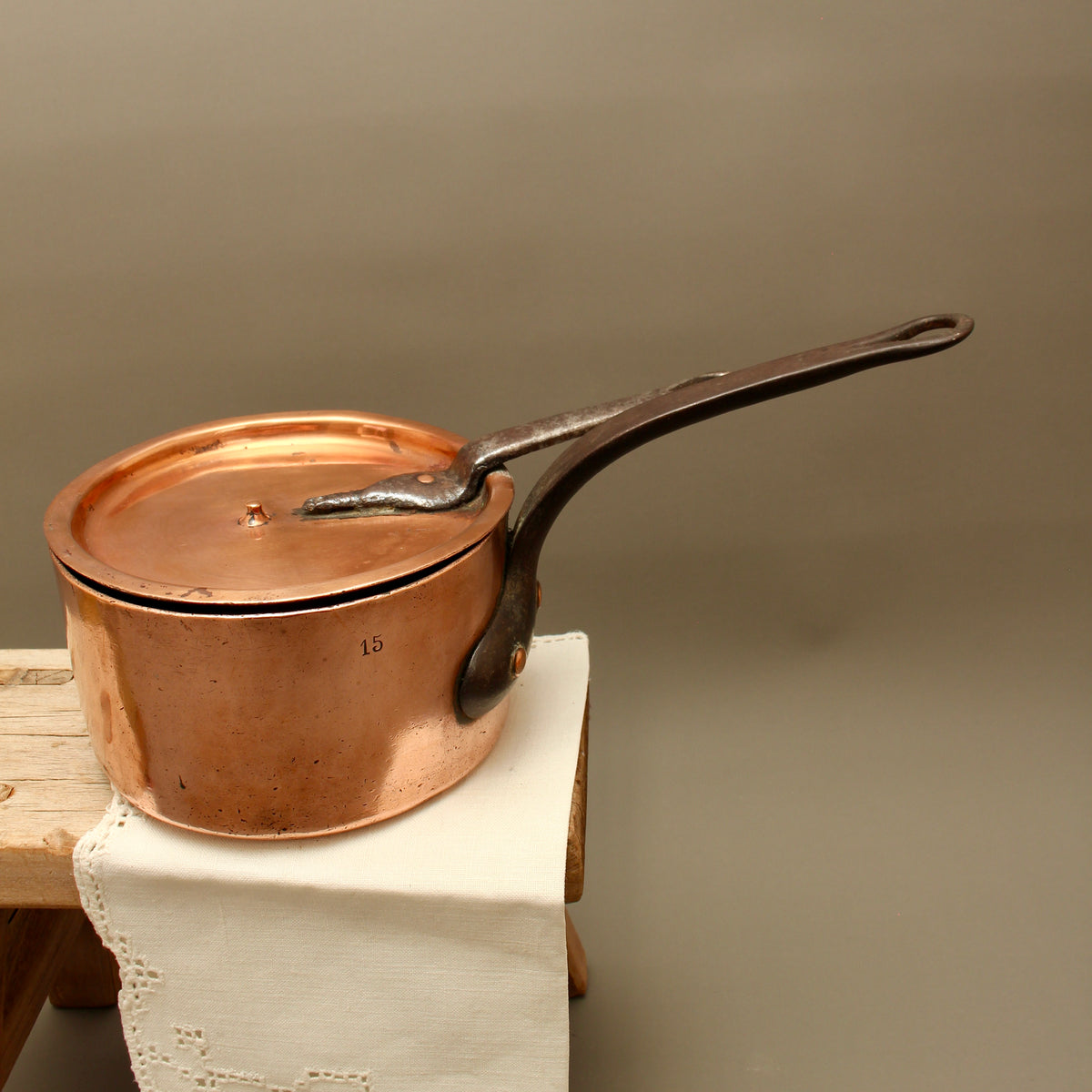 Antique Trinity College Cambridge Copper Saucepan & Lid (1901) | Collegiate Kitchenalia