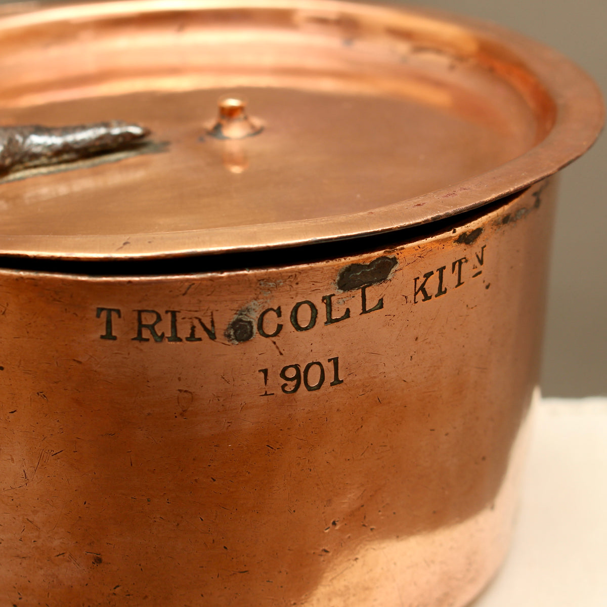 Antique Trinity College Cambridge Copper Saucepan & Lid (1901) | Collegiate Kitchenalia