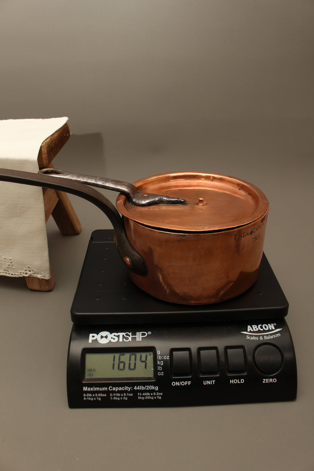 Antique Trinity College Cambridge Copper Saucepan & Lid (1901) | Collegiate Kitchenalia